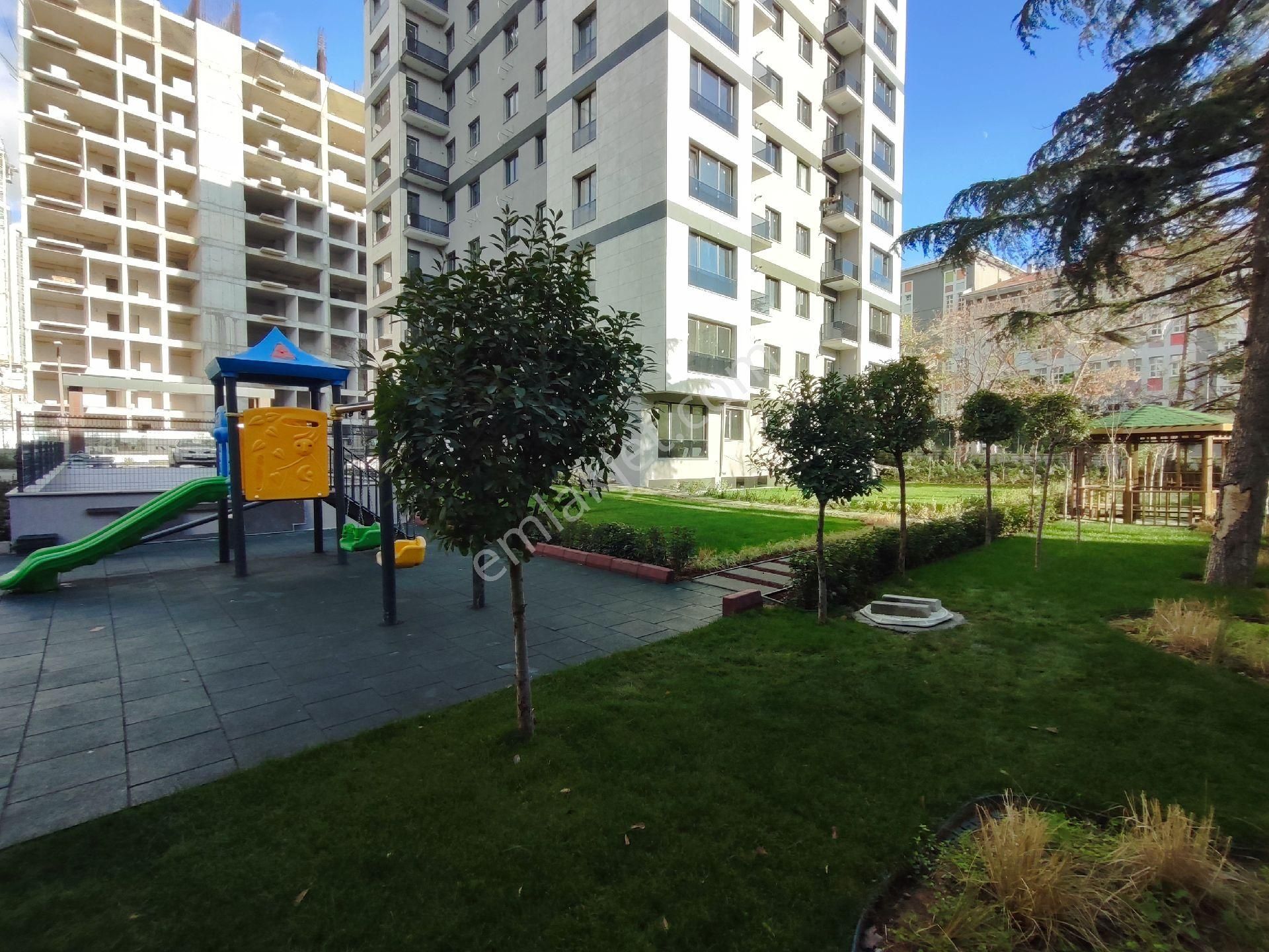 Ataların Merkezinde Butik Sitede Ebeveyn Banyolu