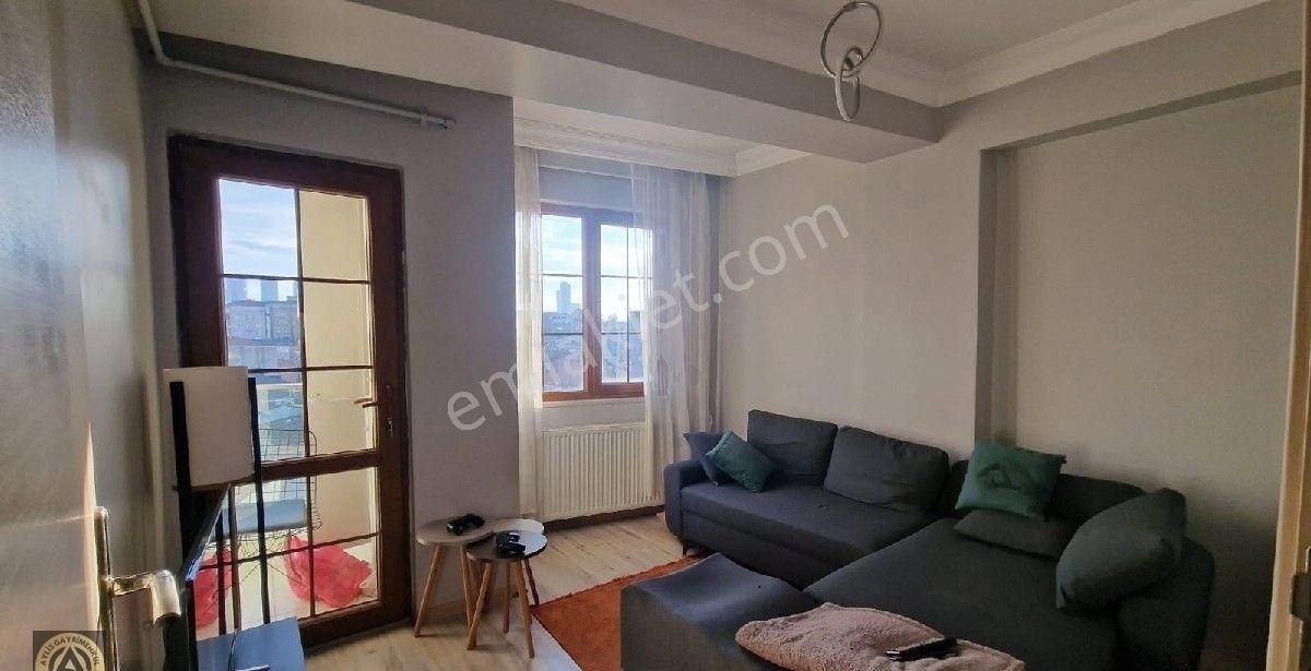 Kağıthane Çeliktepe Mahallesinde Dubleks 1+1 Satılık Daire. - Görsel 2