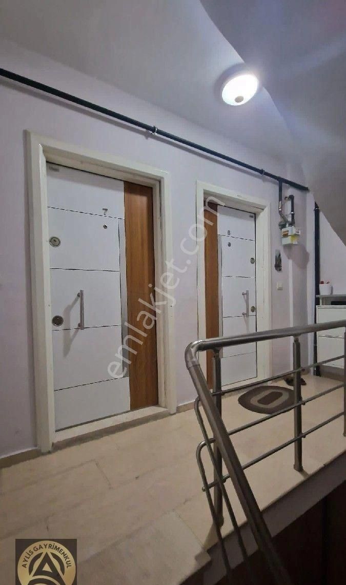 Kağıthane Çeliktepe Mahallesinde Dubleks 1+1 Satılık Daire. - Görsel 8