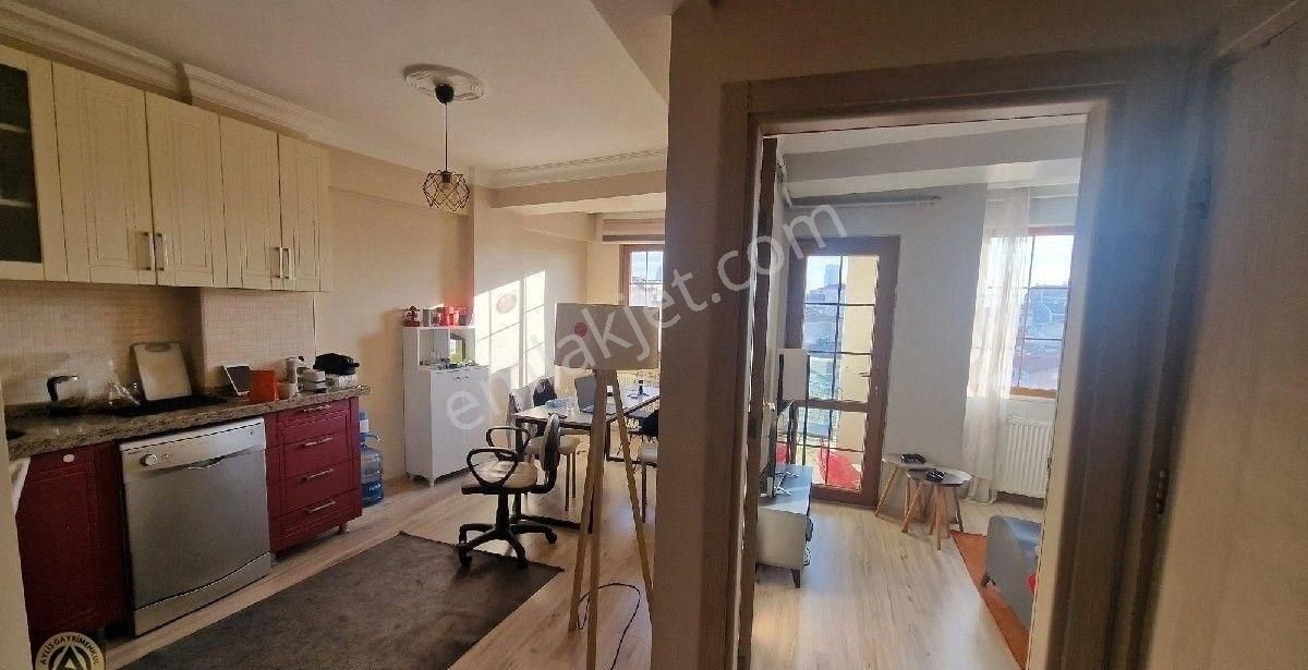 Kağıthane Çeliktepe Mahallesinde Dubleks 1+1 Satılık Daire. - Görsel 7