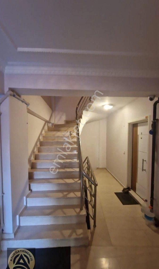 Kağıthane Çeliktepe Mahallesinde Dubleks 1+1 Satılık Daire. - Görsel 19