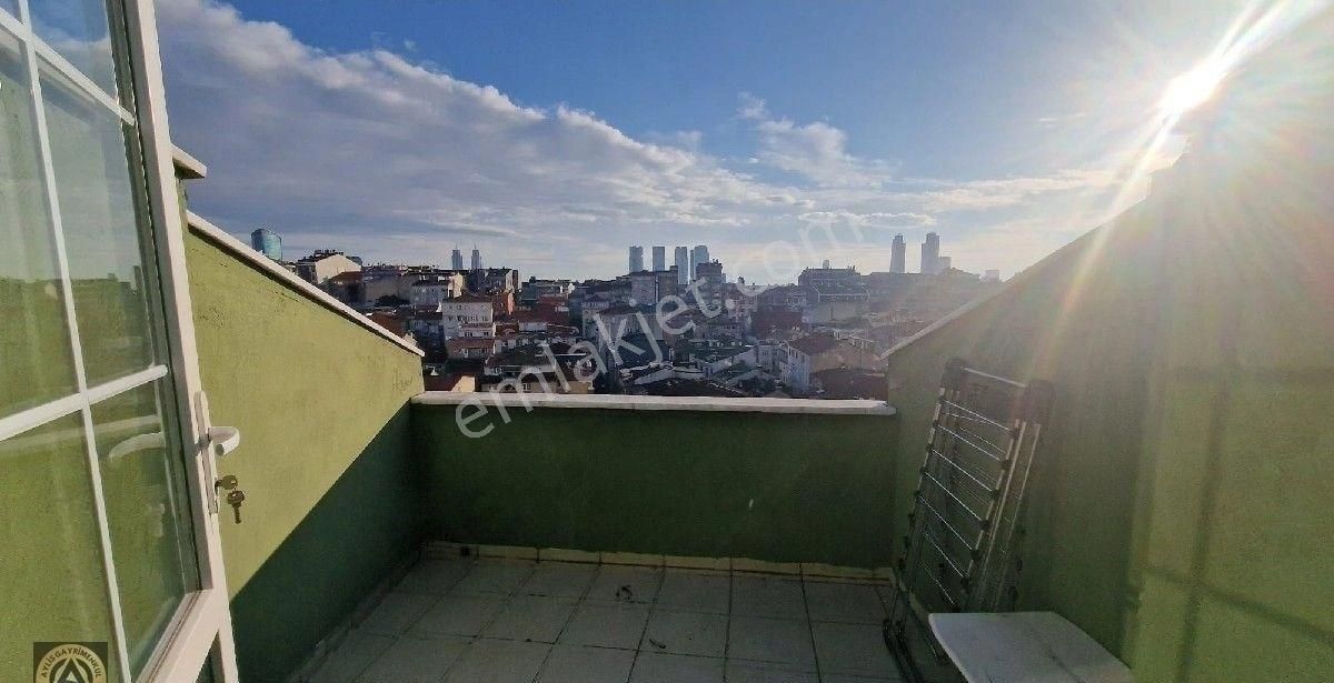 Kağıthane Çeliktepe Mahallesinde Dubleks 1+1 Satılık Daire. - Görsel 10