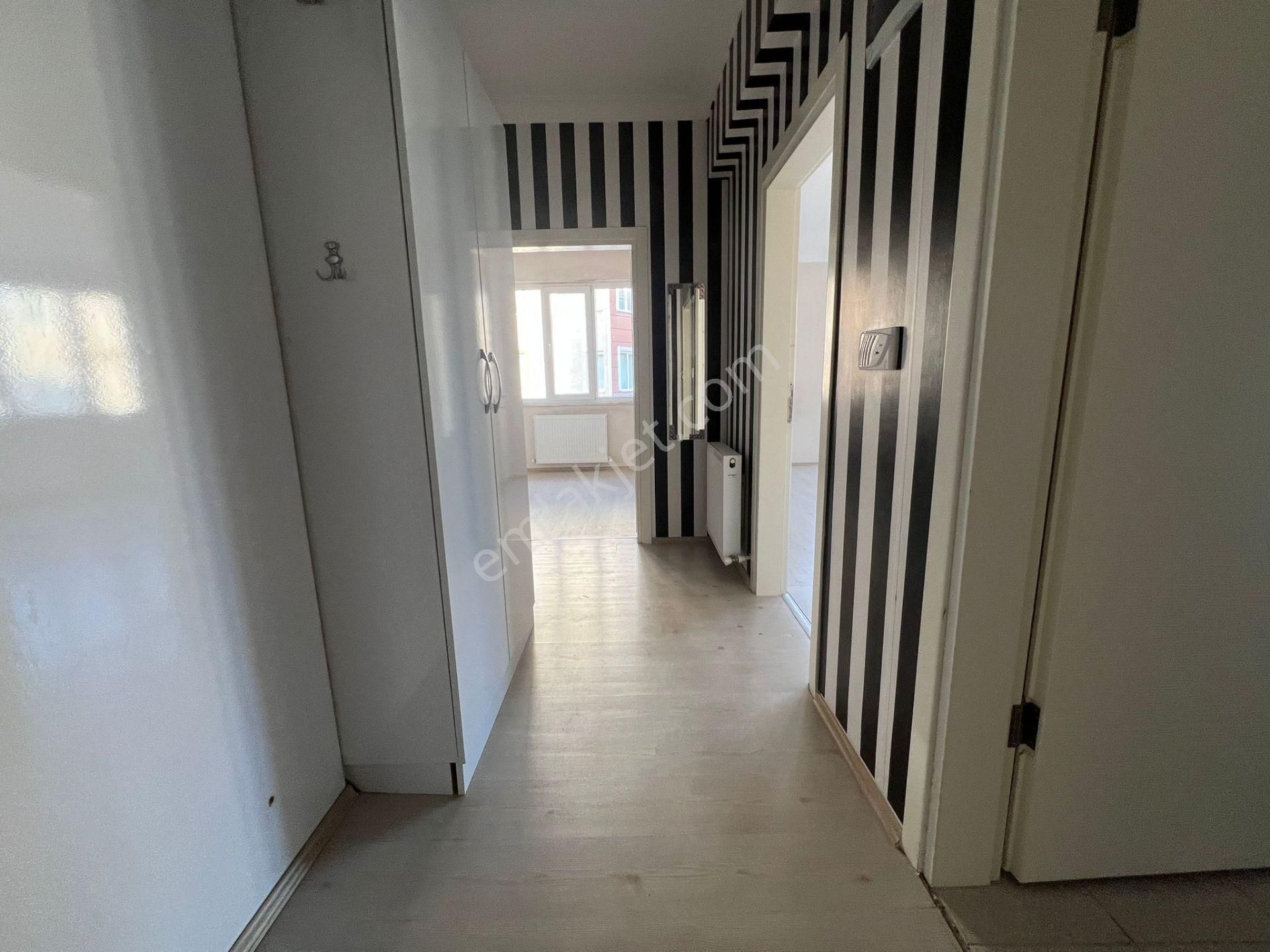 Roma' Dan Esentepe Mahallesi' Nde Kiralık Daire - Görsel 3