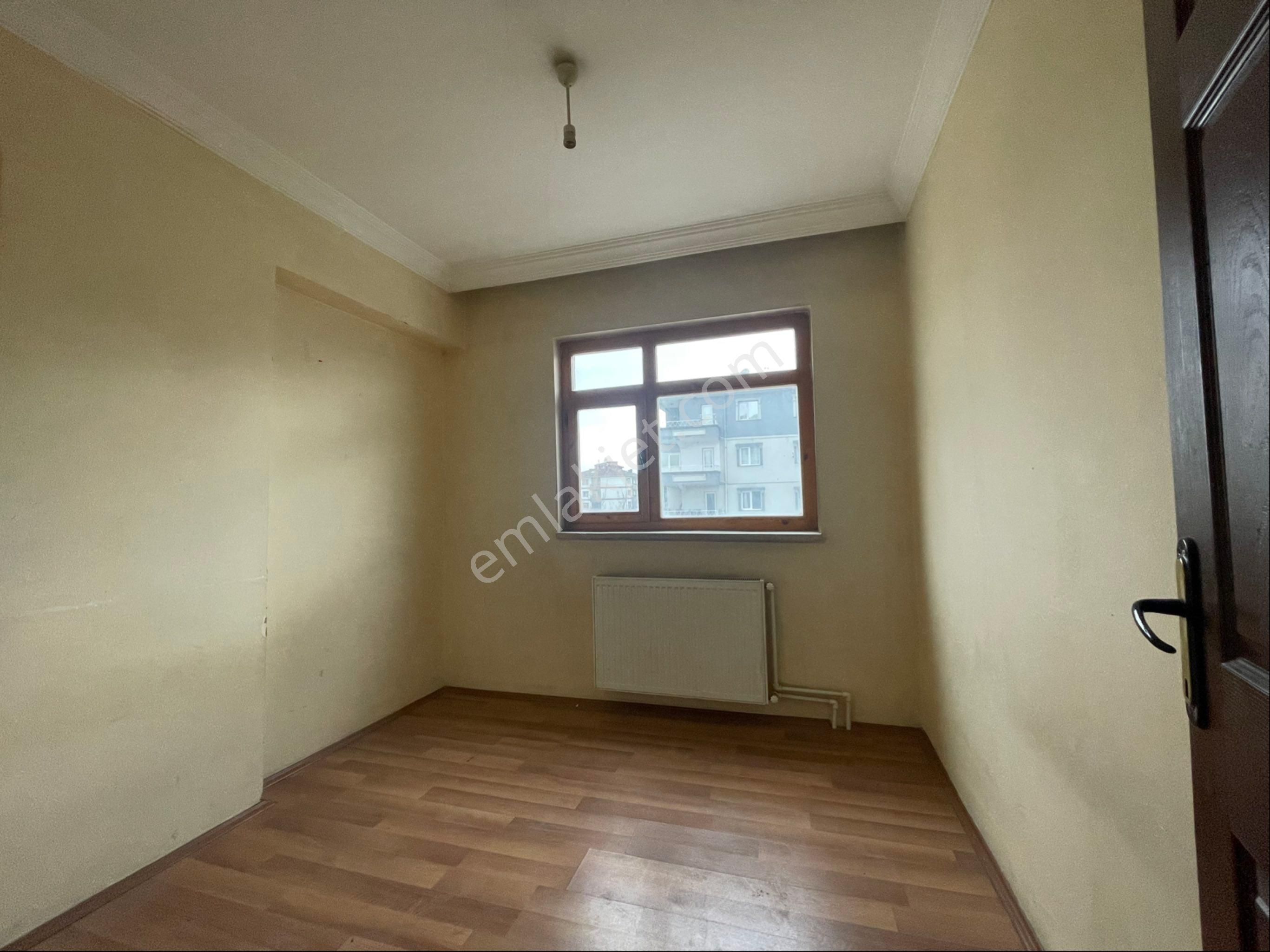 3 + 1 Sincan Yaşar Kemal Caddesi Üzerinde Malazgirt Mahallesi Köşebaşı Kiralık Asansörlü Daire - Görsel 12