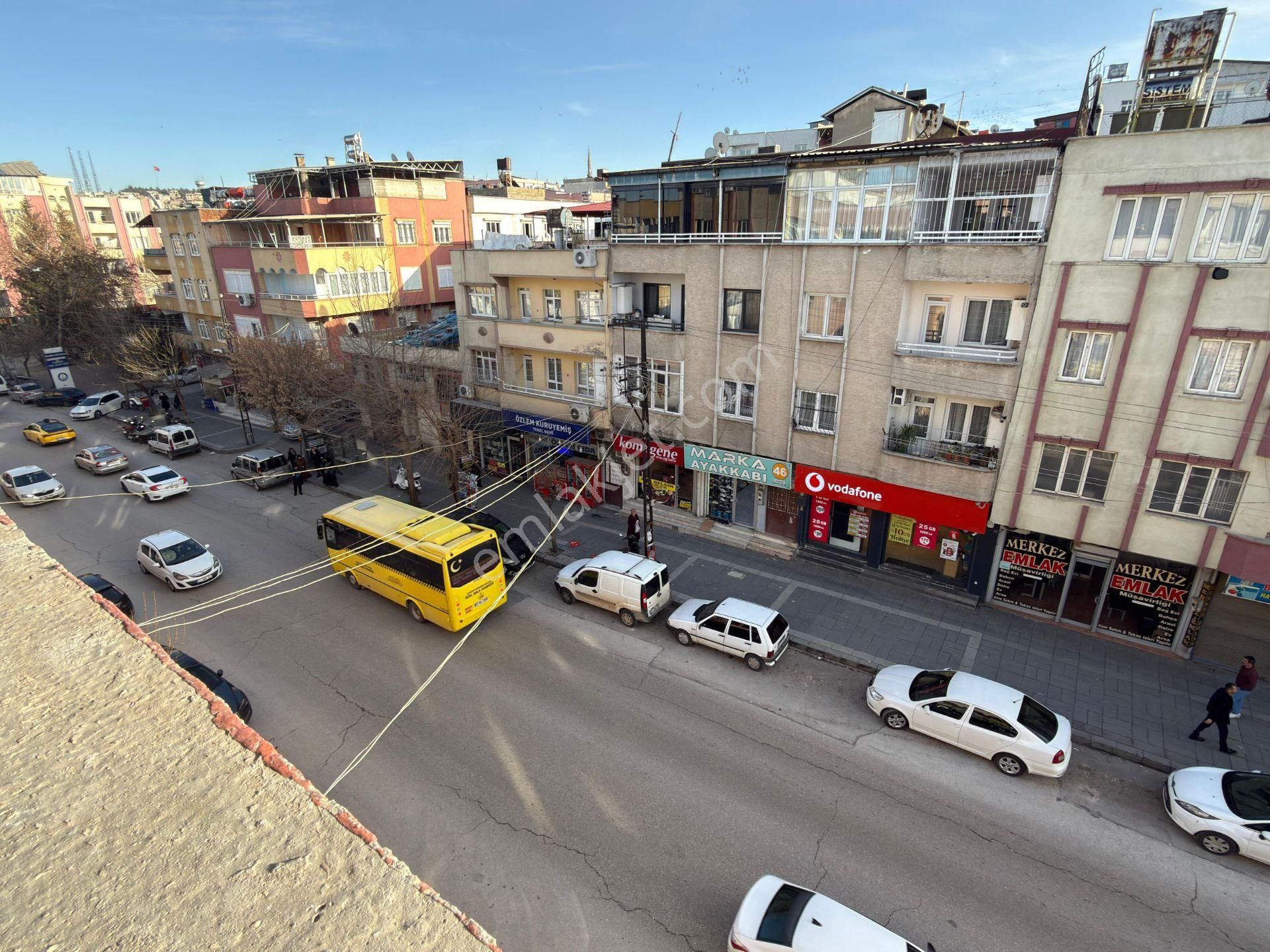 60. Yıl Mahallesi'nde Ana Cadde'de 3+1 Daire Yapı Kayıt Belgeli - Görsel 13