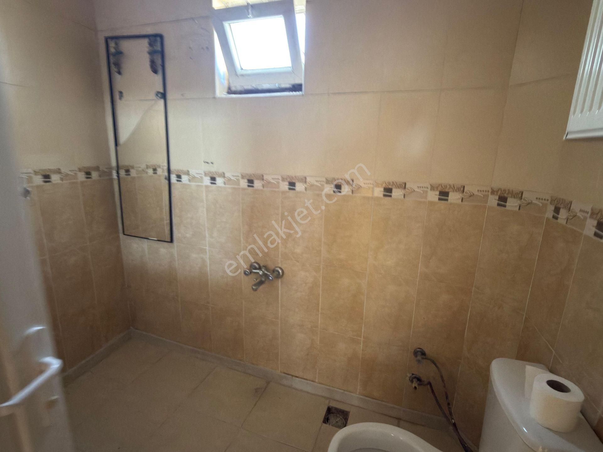 60. Yıl Mahallesi'nde Ana Cadde'de 3+1 Daire Yapı Kayıt Belgeli - Görsel 9