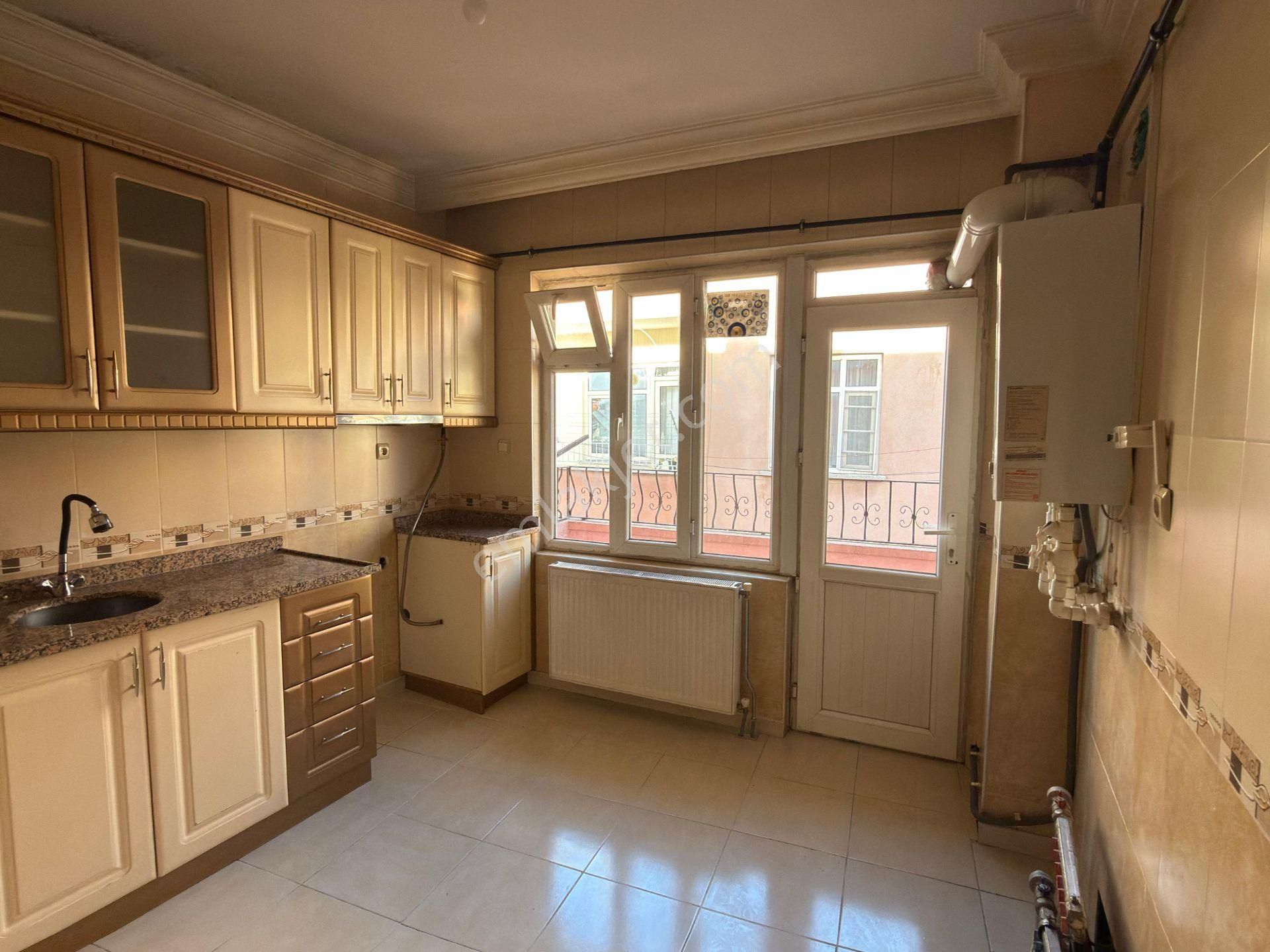 60. Yıl Mahallesi'nde Ana Cadde'de 3+1 Daire Yapı Kayıt Belgeli - Görsel 6