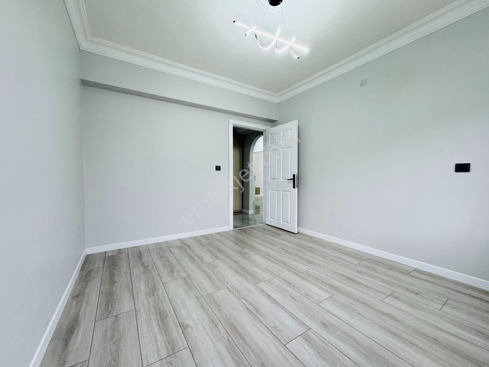 Nam-ak Emlak'tan Okullara Yakın 1.kat Masrafsız Güney Cephe 3+1 Daire - Görsel 23