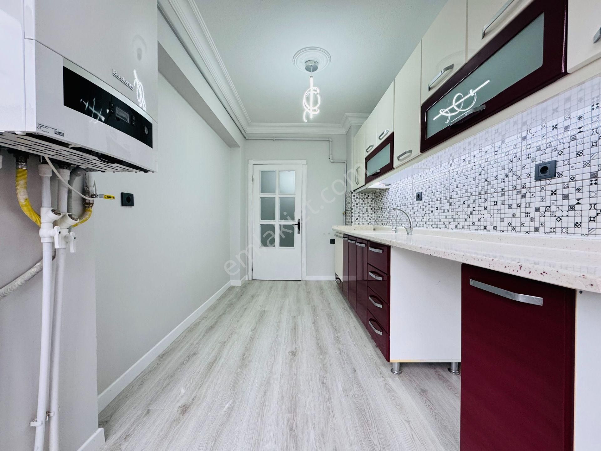 Nam-ak Emlak'tan Okullara Yakın 1.kat Masrafsız Güney Cephe 3+1 Daire - Görsel 5