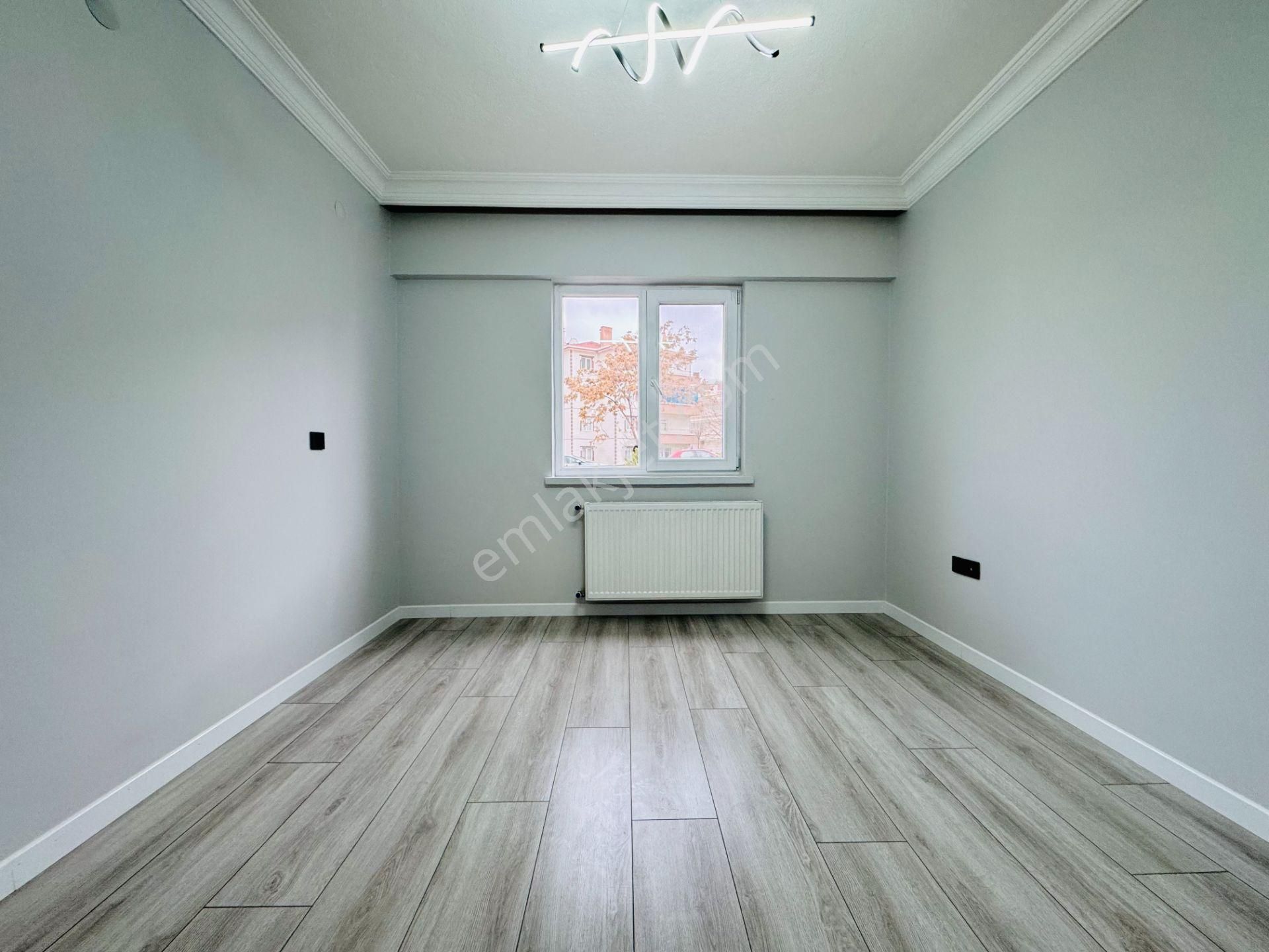 Nam-ak Emlak'tan Okullara Yakın 1.kat Masrafsız Güney Cephe 3+1 Daire - Görsel 21