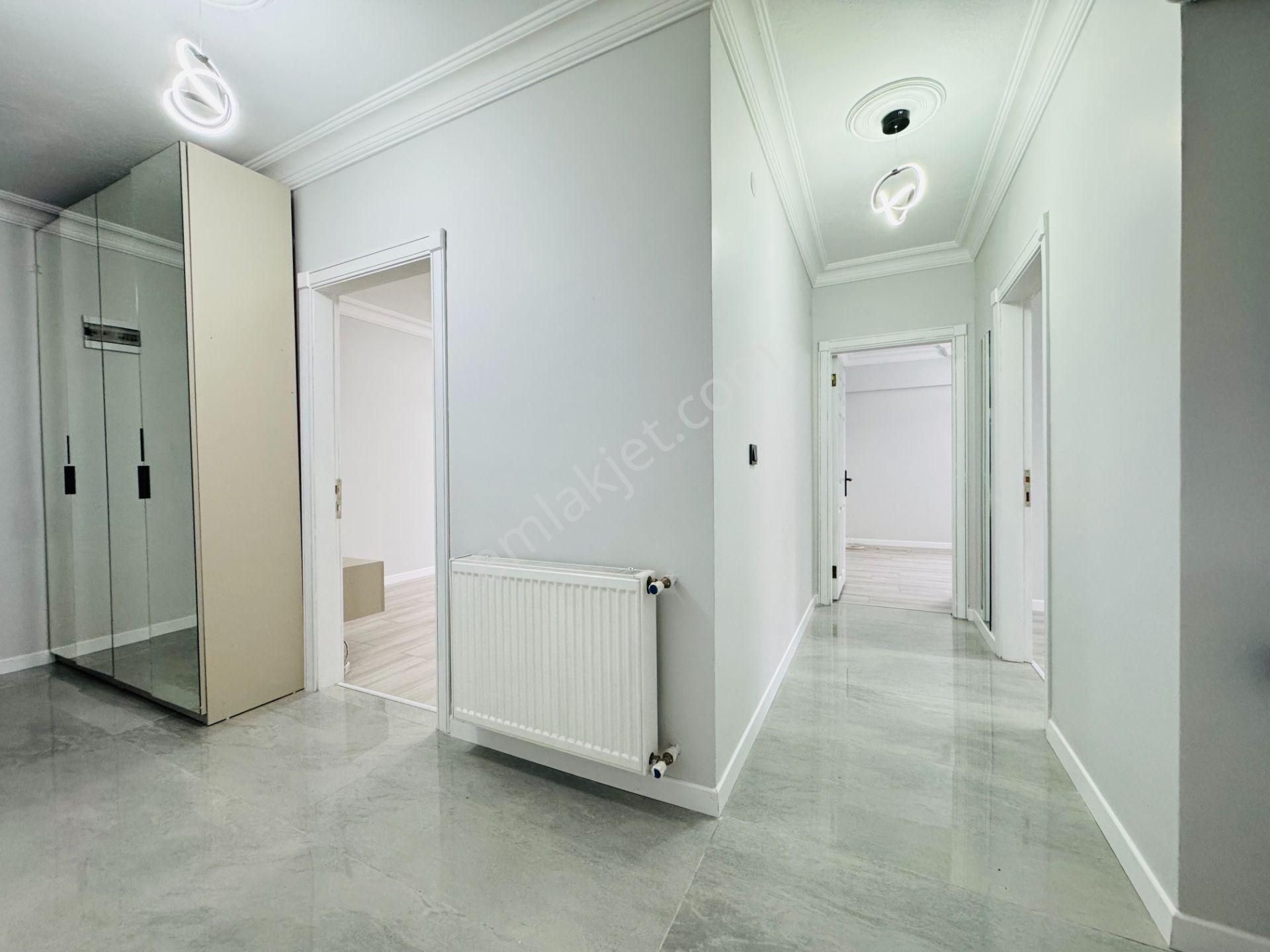 Nam-ak Emlak'tan Okullara Yakın 1.kat Masrafsız Güney Cephe 3+1 Daire - Görsel 26