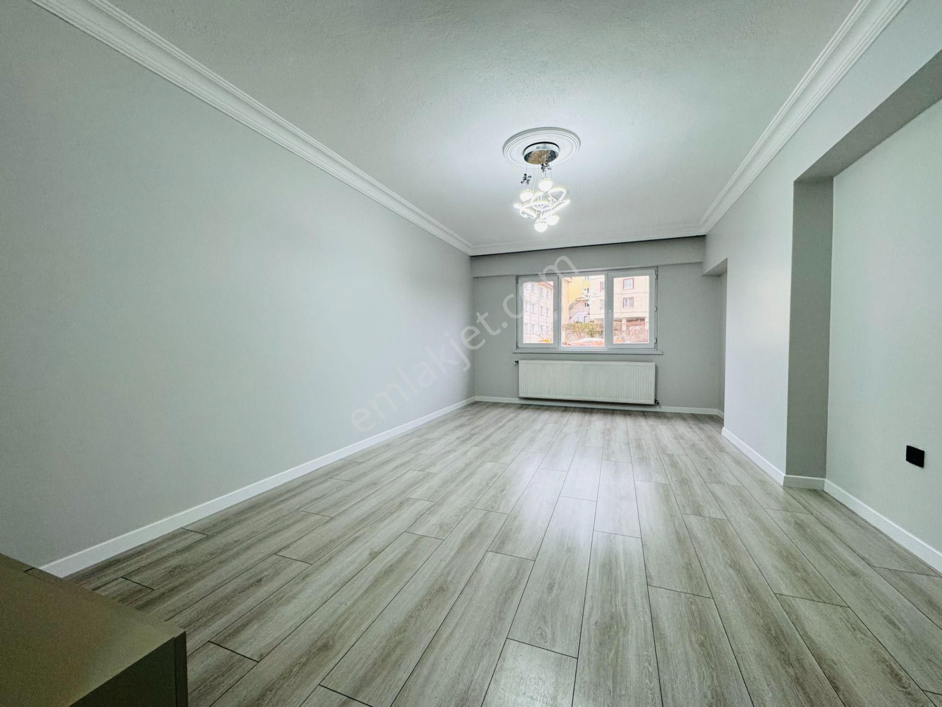 Nam-ak Emlak'tan Okullara Yakın 1.kat Masrafsız Güney Cephe 3+1 Daire - Görsel 7