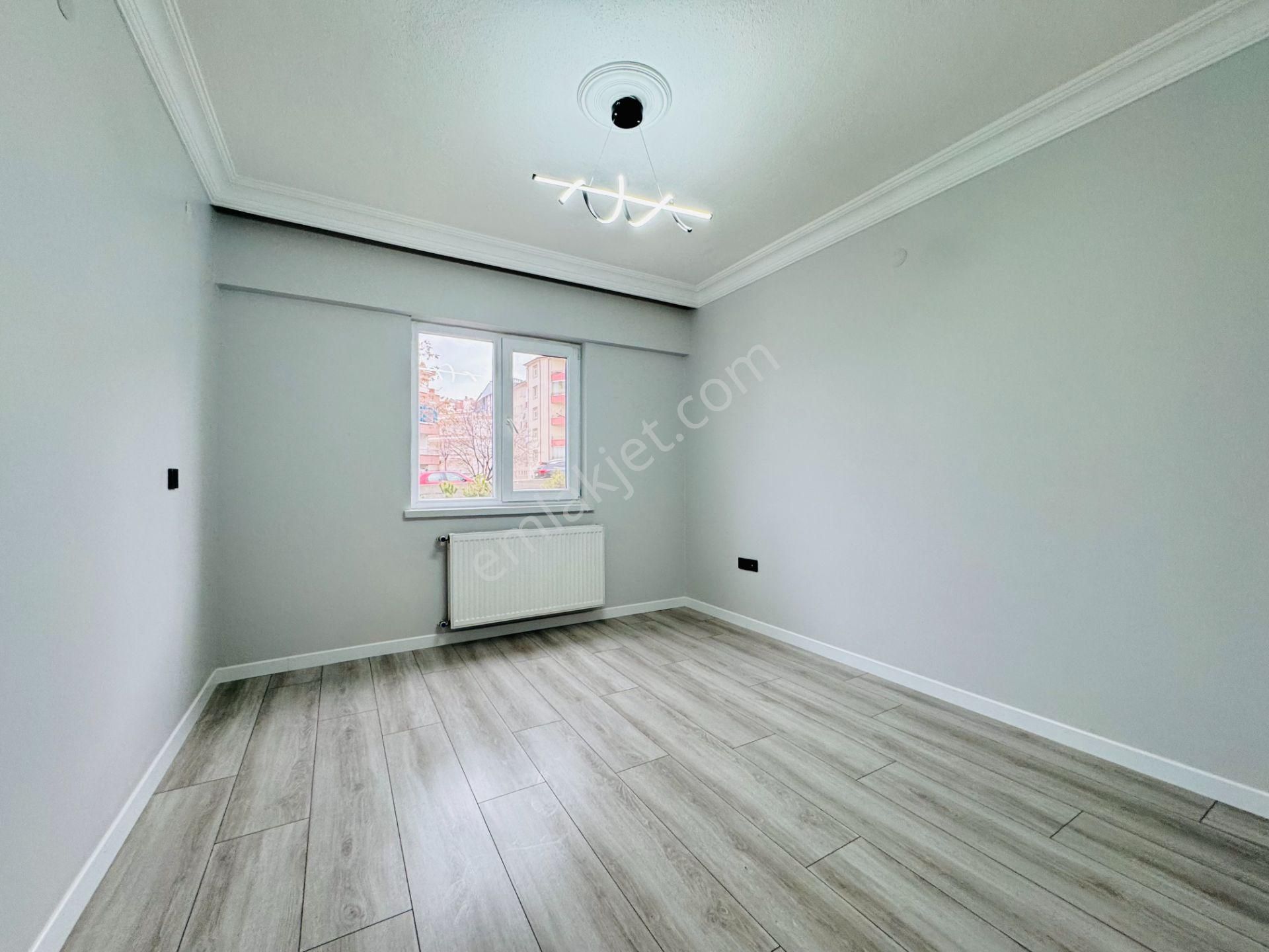 Nam-ak Emlak'tan Okullara Yakın 1.kat Masrafsız Güney Cephe 3+1 Daire - Görsel 20