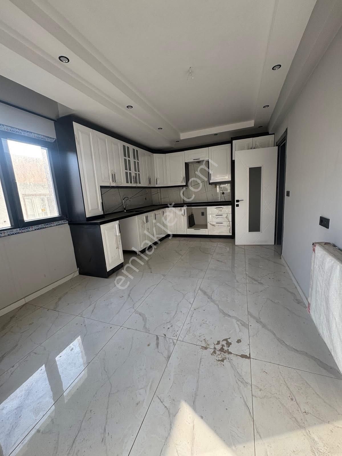 Turgutlu Eymen Emlak'tan Ergenekon Mhde Arakat 155 M² 3+1 Satılık Sıfır Daire