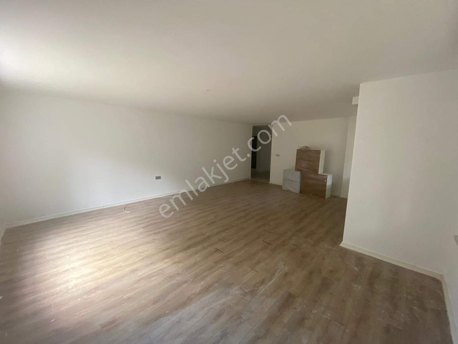 Kültür Mahallesi Bahçe Katı Kiralık 3+1 Daire - Görsel 3