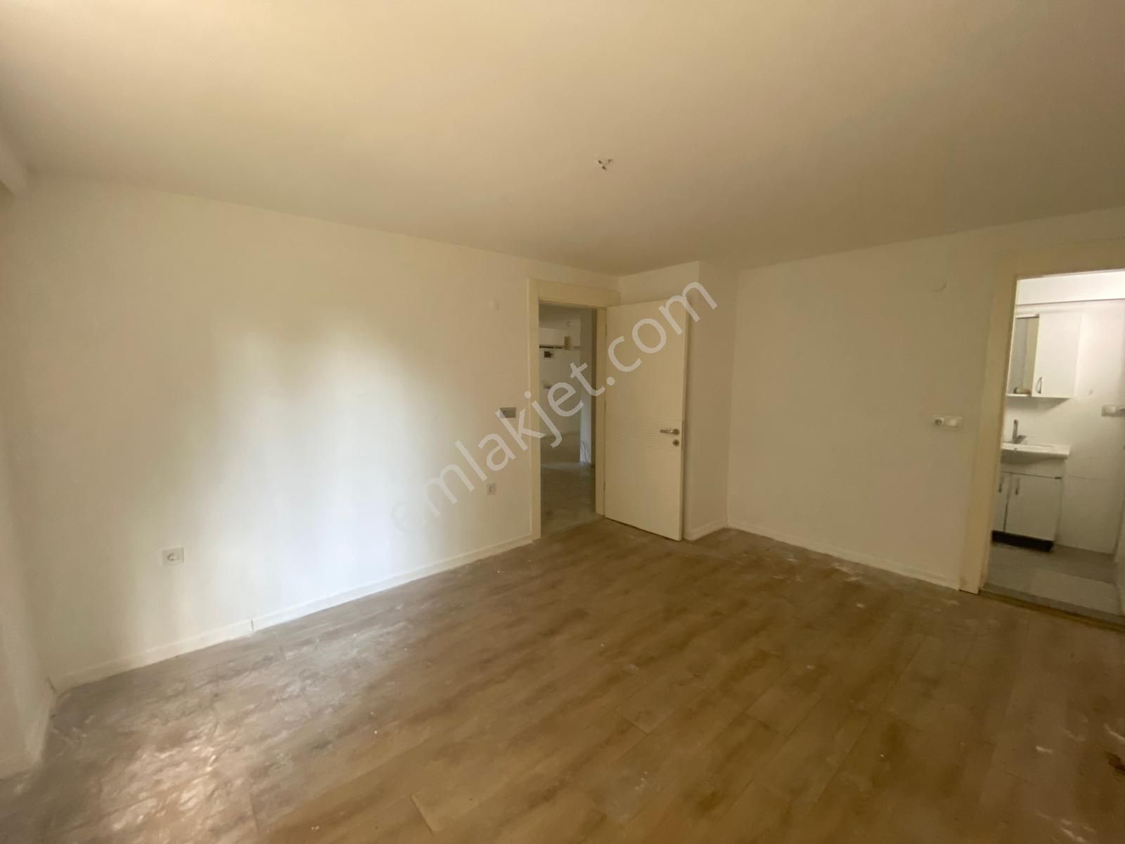 Kültür Mahallesi Bahçe Katı Kiralık 3+1 Daire - Görsel 4