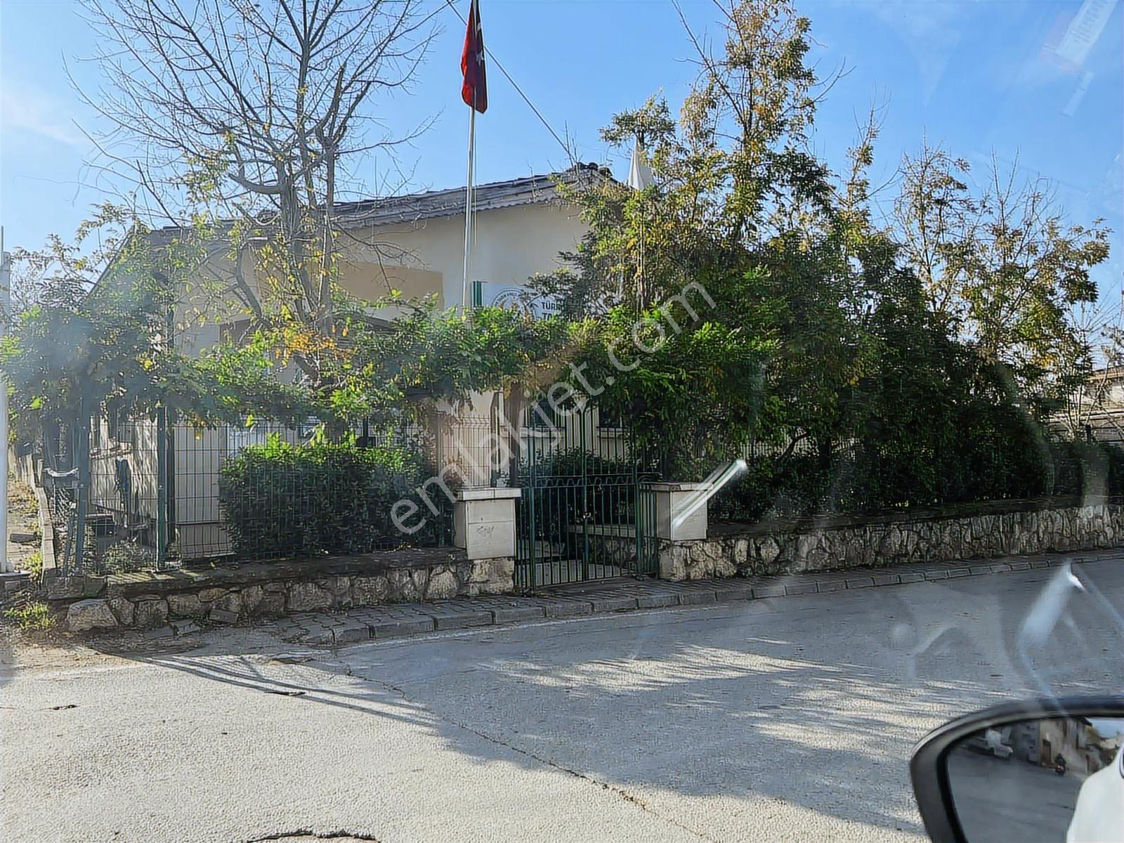 Çalı Gümüşlük'de Cadde Üstü Kiralık Köşe Arsa - Görsel 9