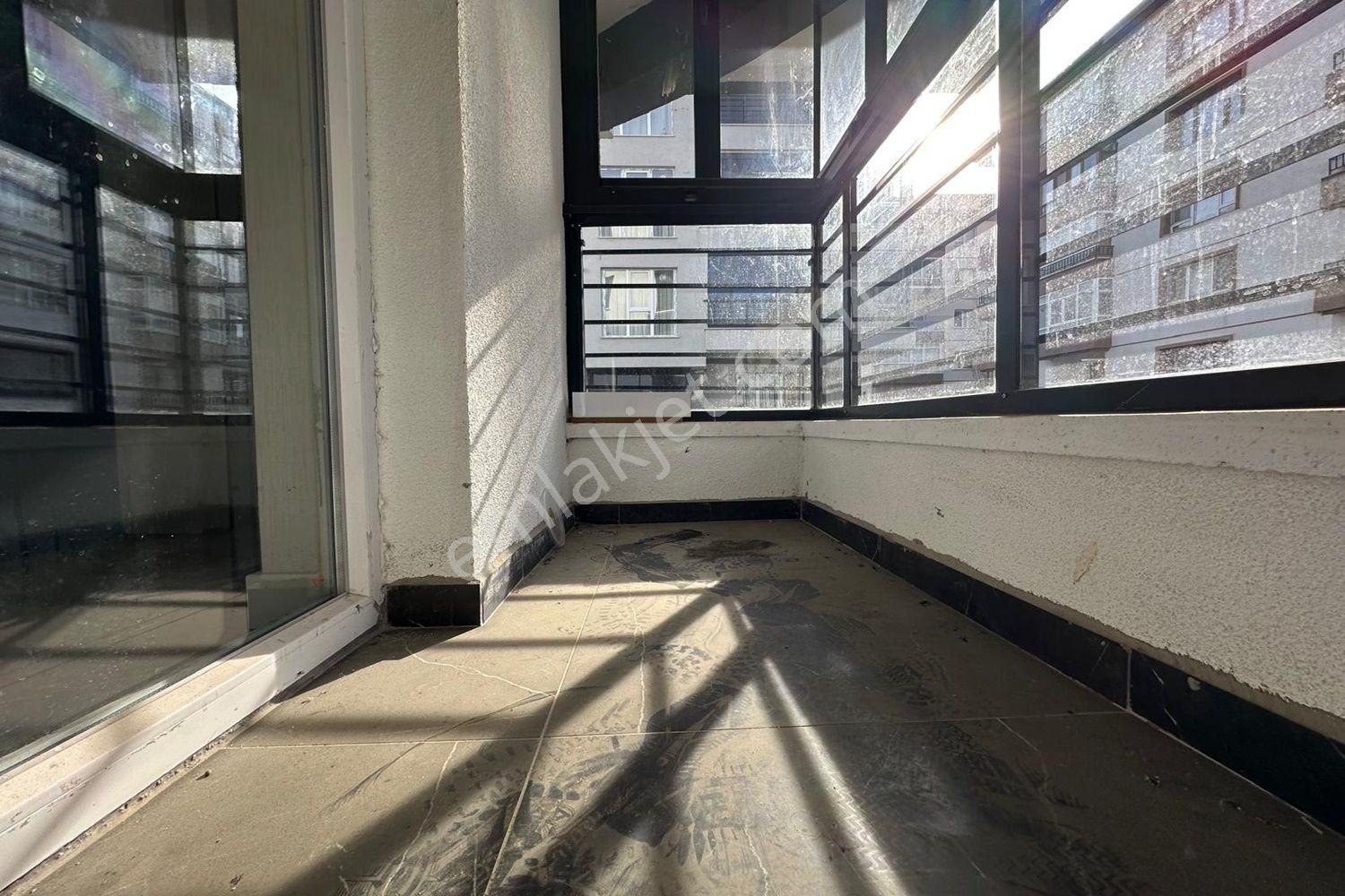 Karşıyaka'da 3+1 Cadde Yakını Full+ Full Yapılı Kaçırılmacak Fırsat - Görsel 23