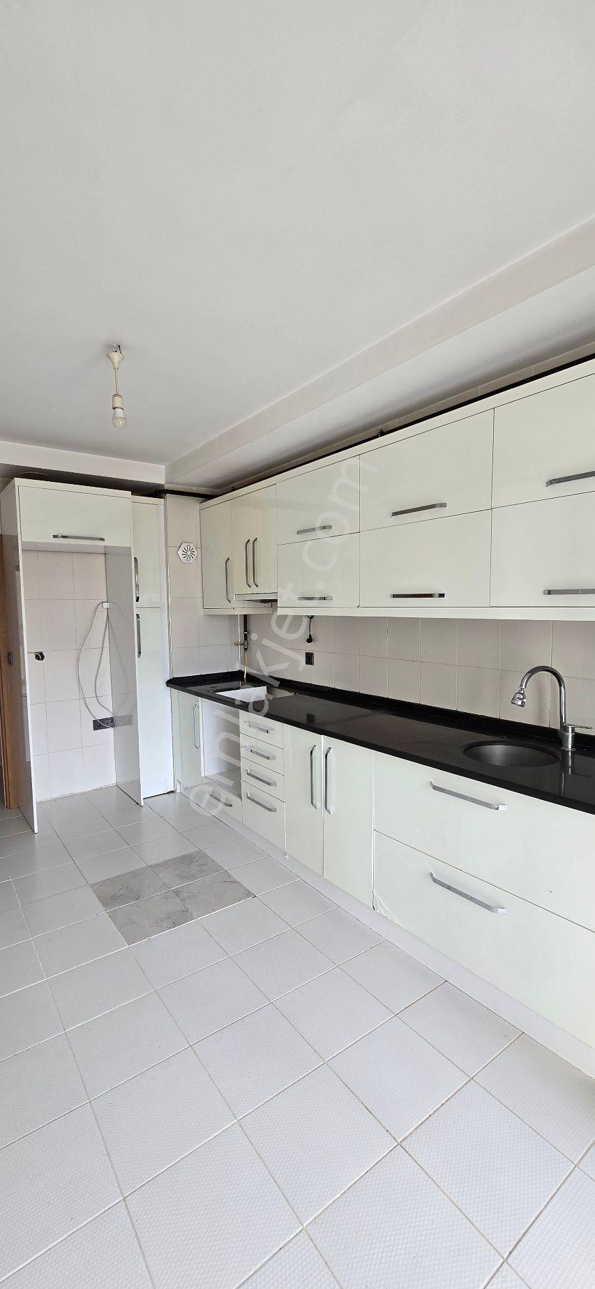 Sivas Merkez M.akif Ersoy Mah. 3+1 Kiralık Daire - Görsel 8