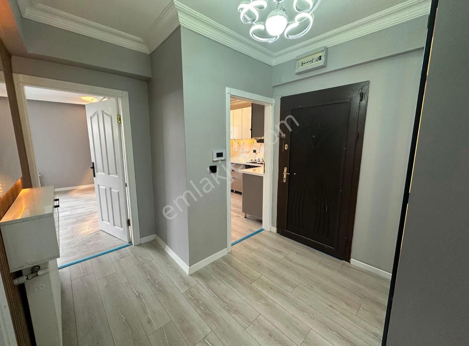 Ascelik"den"demircilerde_3 Kat Konumunda_delux+delux Yapılı_3+1 - Görsel 5