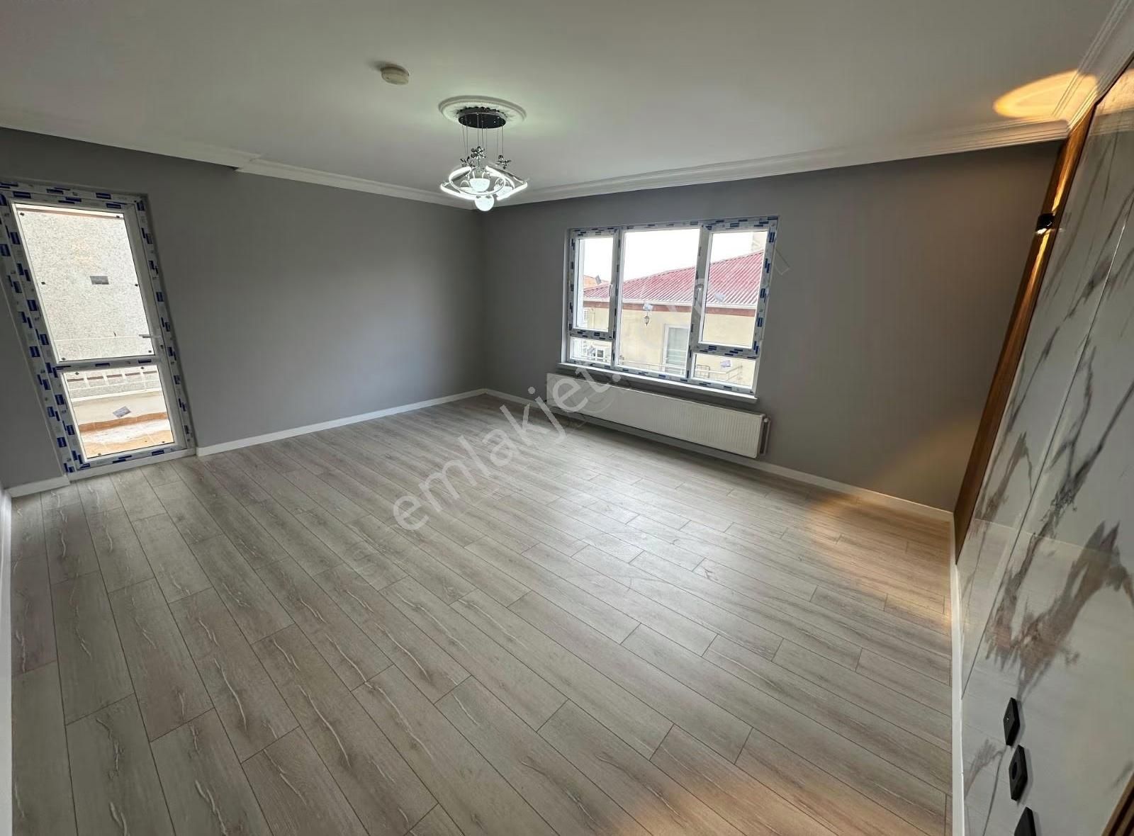 Ascelik"den"demircilerde_3 Kat Konumunda_delux+delux Yapılı_3+1 - Görsel 25