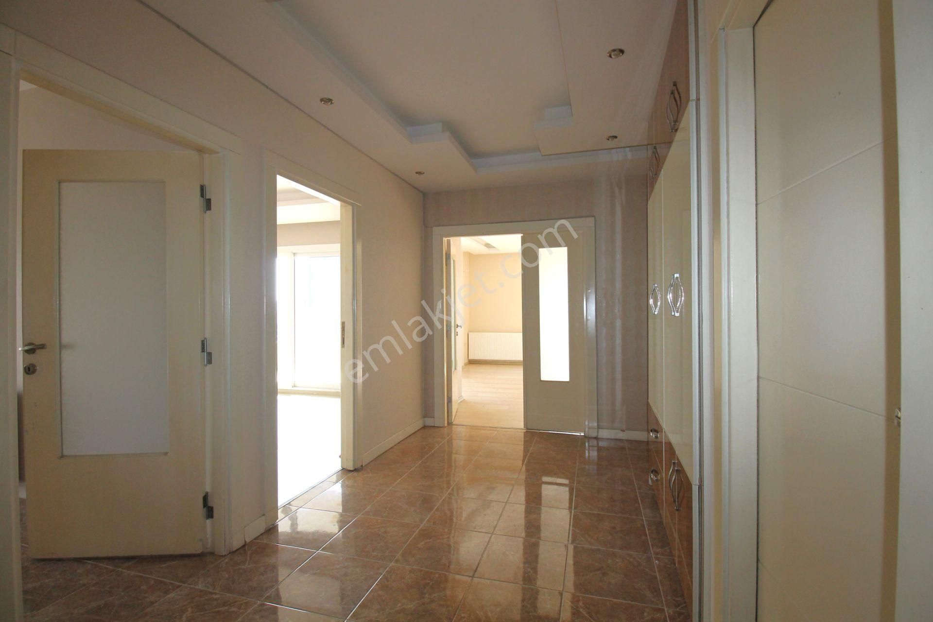 Retro’dan Üniversite Caddesinde Site İçi Geniş B.mutfak Kiralık 3+1 - Görsel 5