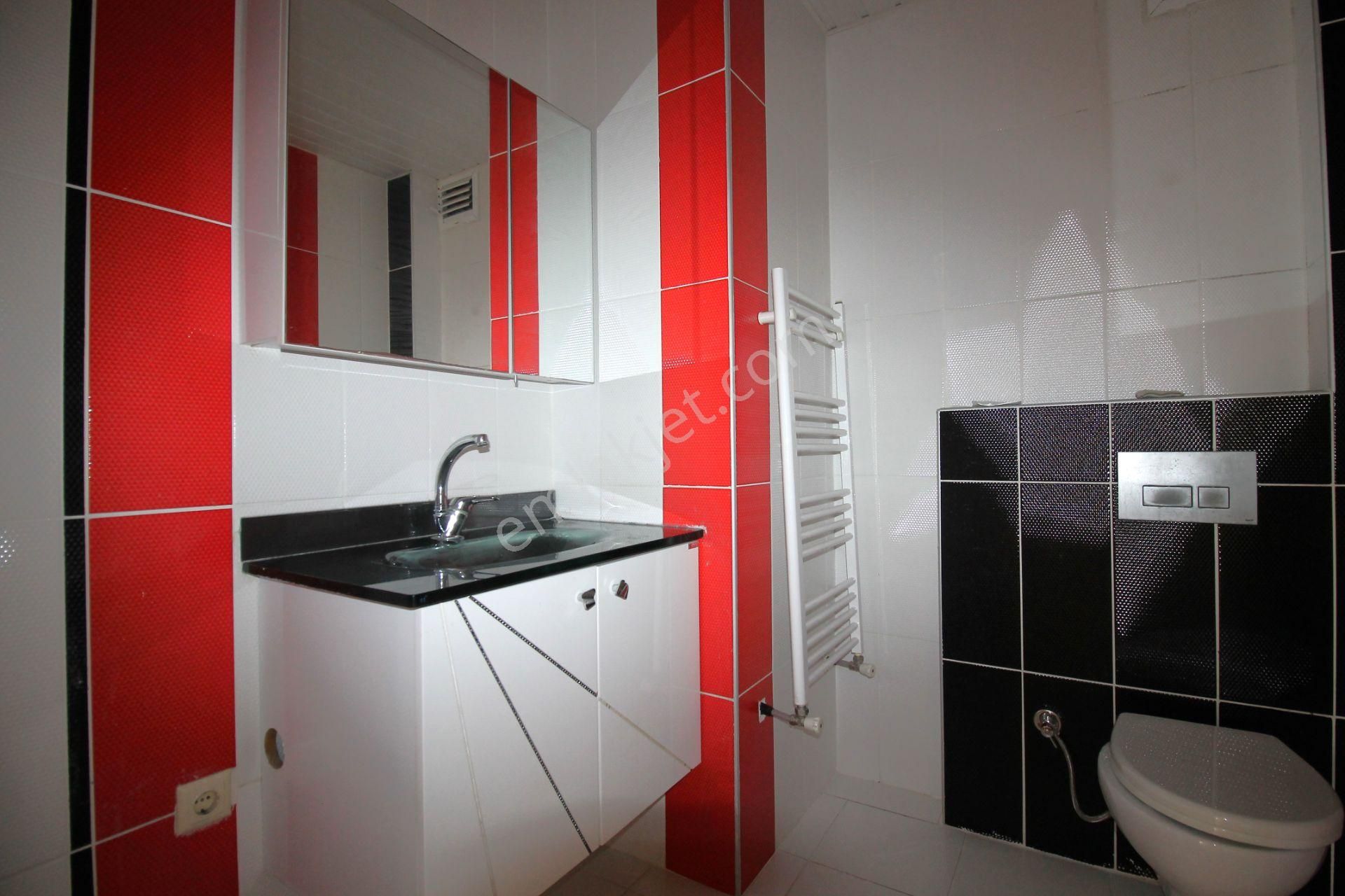 Retro’dan Üniversite Caddesinde Site İçi Geniş B.mutfak Kiralık 3+1 - Görsel 13