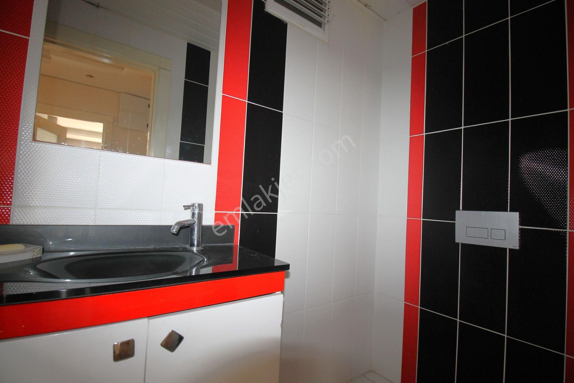 Retro’dan Üniversite Caddesinde Site İçi Geniş B.mutfak Kiralık 3+1 - Görsel 9