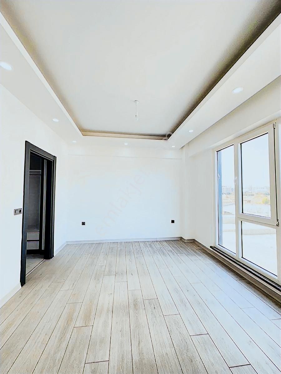 Hürriyet Mahallesi'nde Acil Satılık Lüks Daire! - Görsel 3