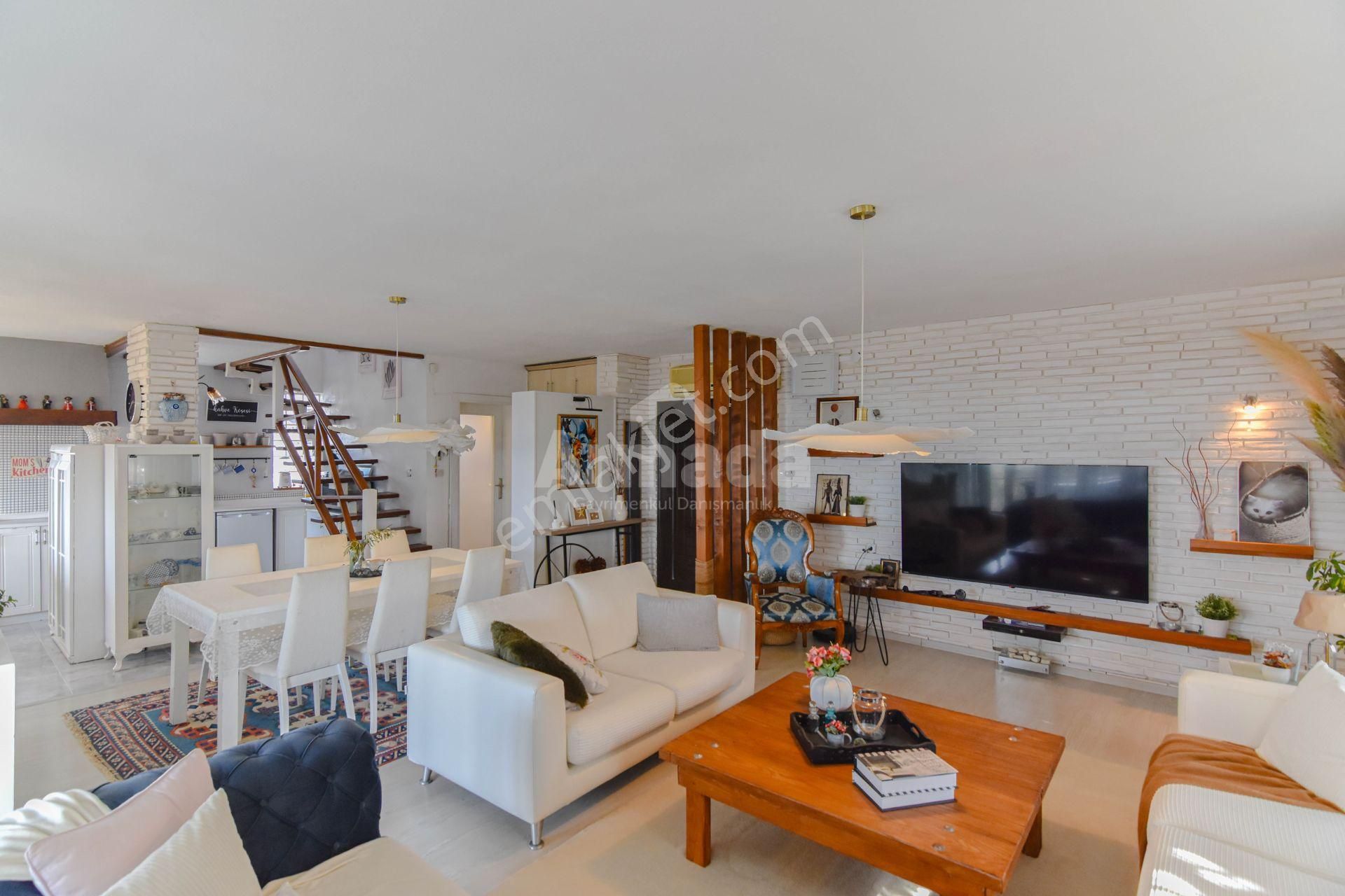 Kuşadası Yaylaköyde Deniz Manzaralı 7+3 Tek Müstakil Villa - Görsel 3