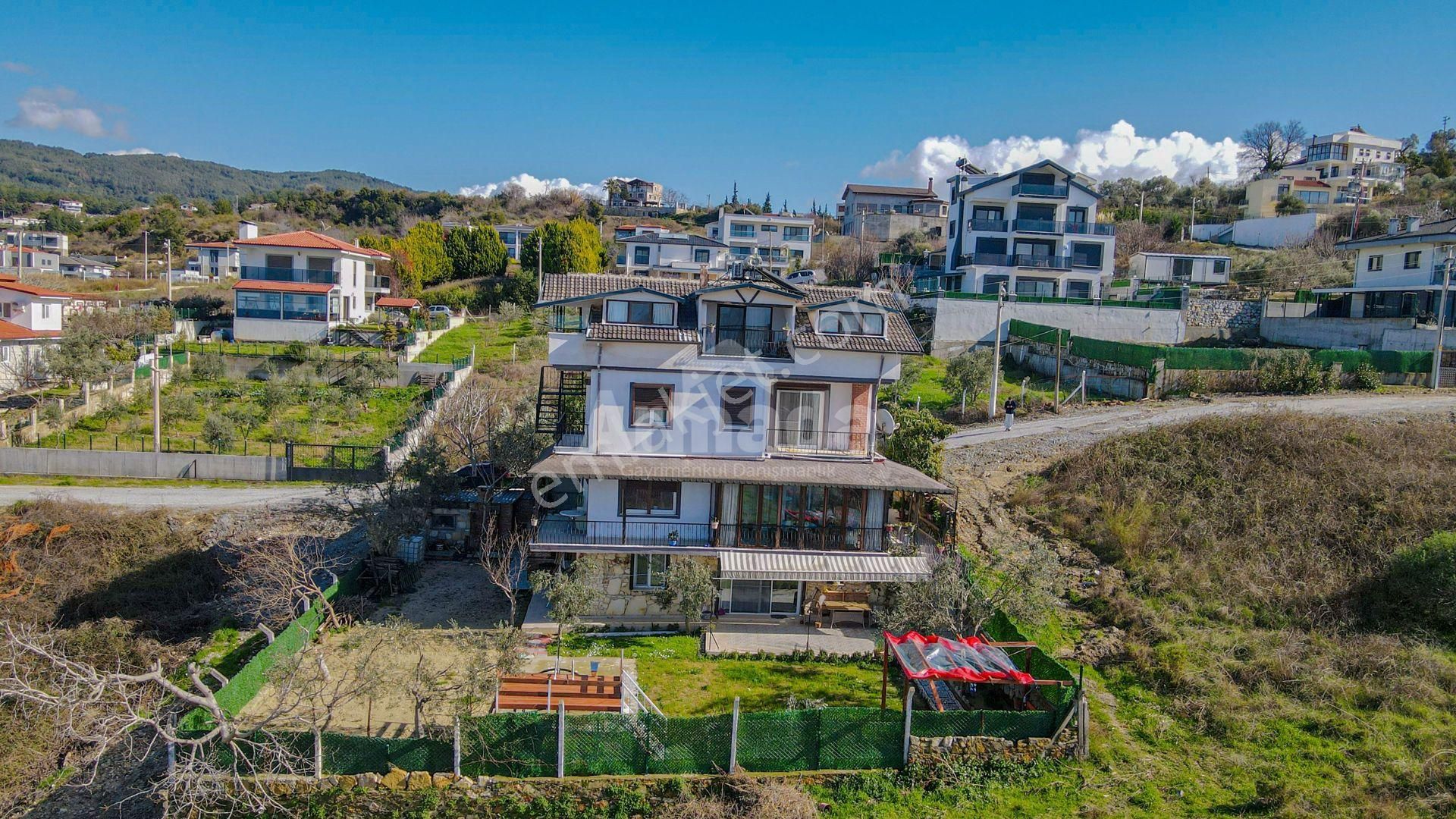 Kuşadası Yaylaköyde Deniz Manzaralı 7+3 Tek Müstakil Villa