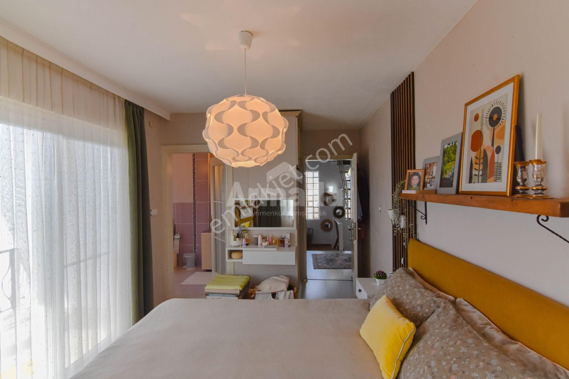 Kuşadası Yaylaköyde Deniz Manzaralı 7+3 Tek Müstakil Villa - Görsel 16