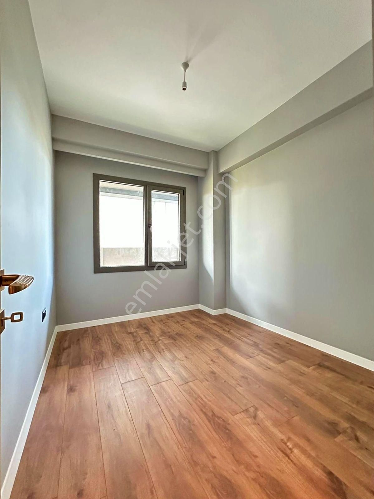 Beylikdüzü Kavaklı'da 3+1 Müstakil Bahçeli Villa Tadında Daire - Görsel 23