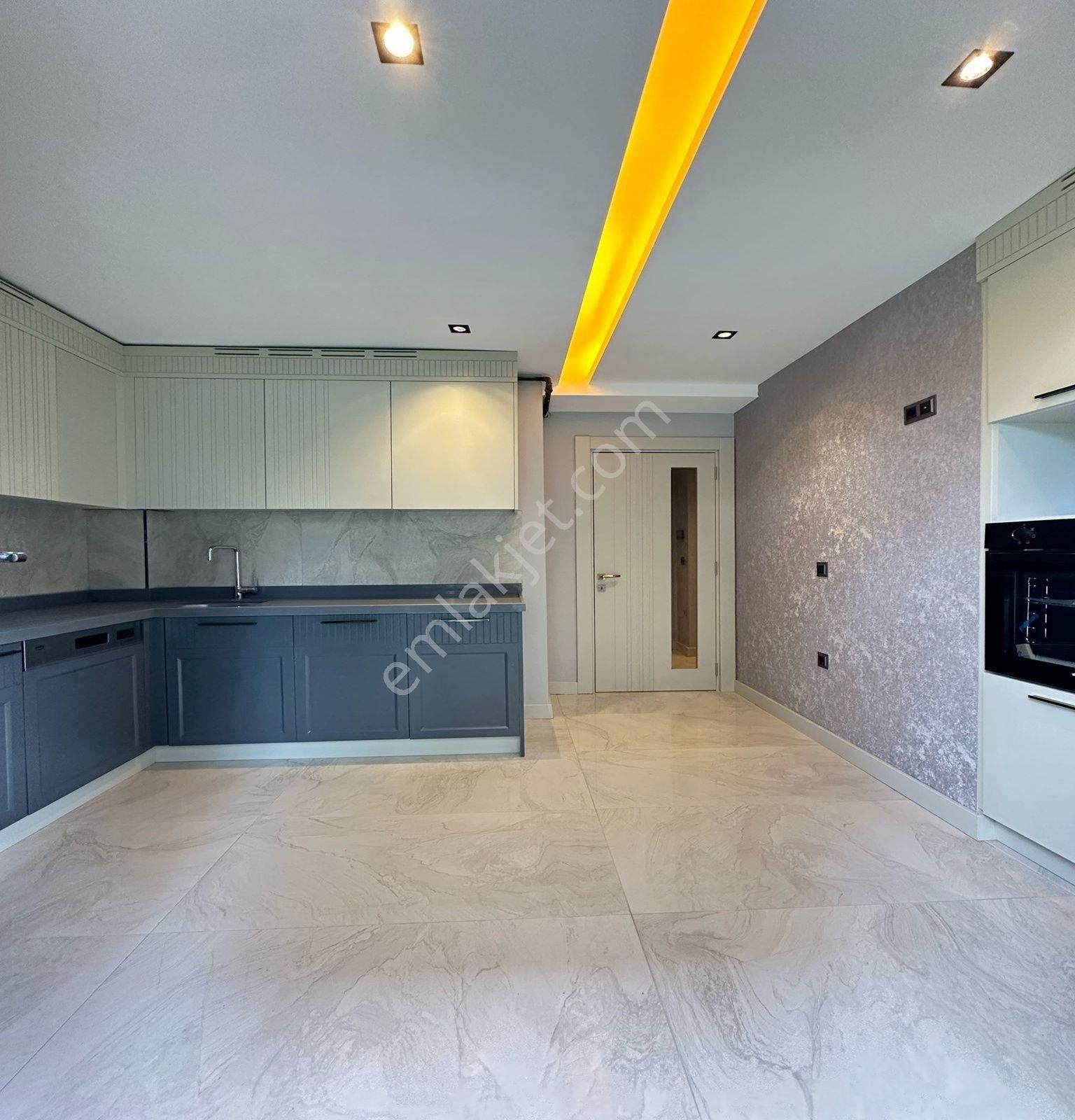 Beylikdüzü Kavaklı'da 3+1 Müstakil Bahçeli Villa Tadında Daire - Görsel 9