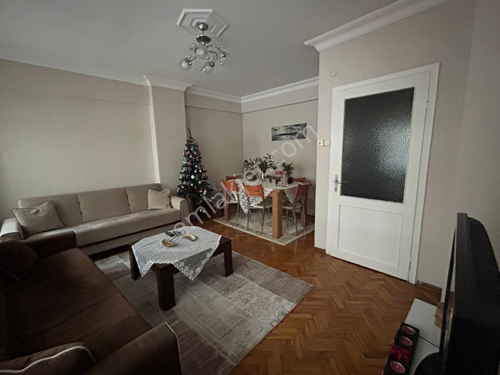 İstanbul House'dan Bahçelievler'de 2+1 Yüksek Giriş Daire