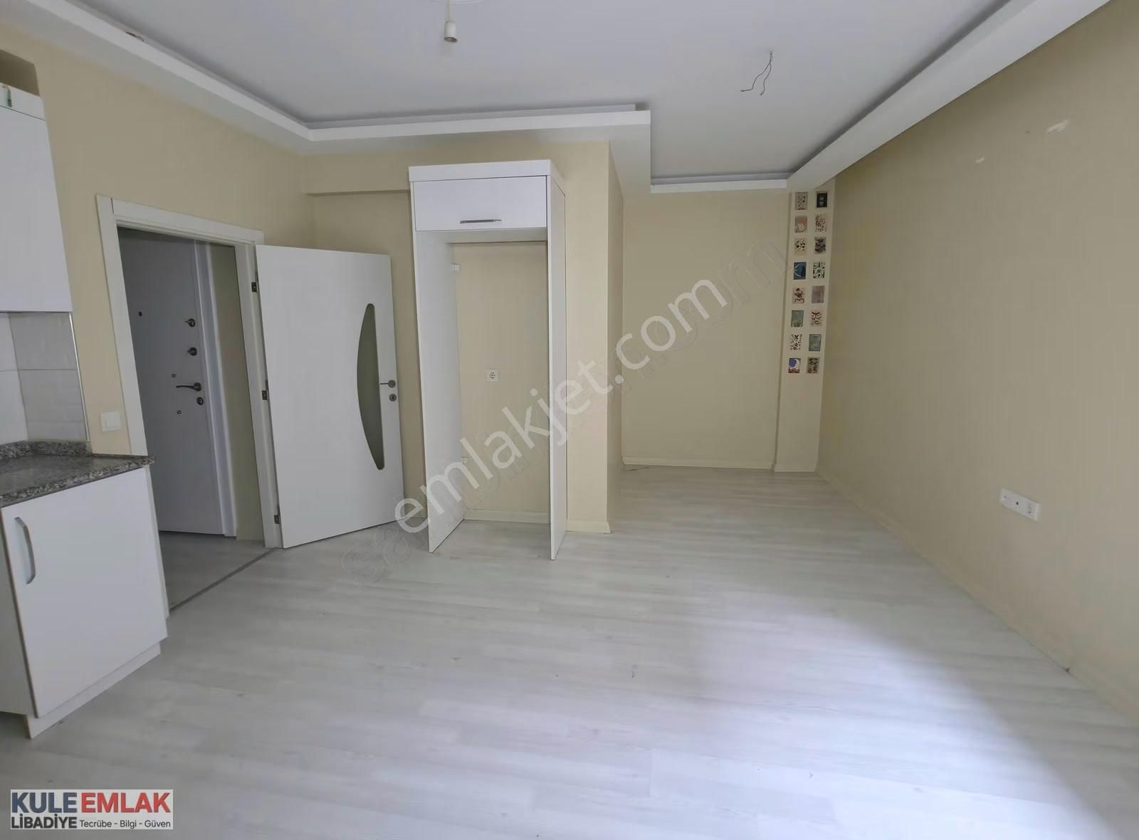 Libadiye'de Çok İyi Konumda Yeni Bina 1+1 Metroya Yakın - Görsel 13