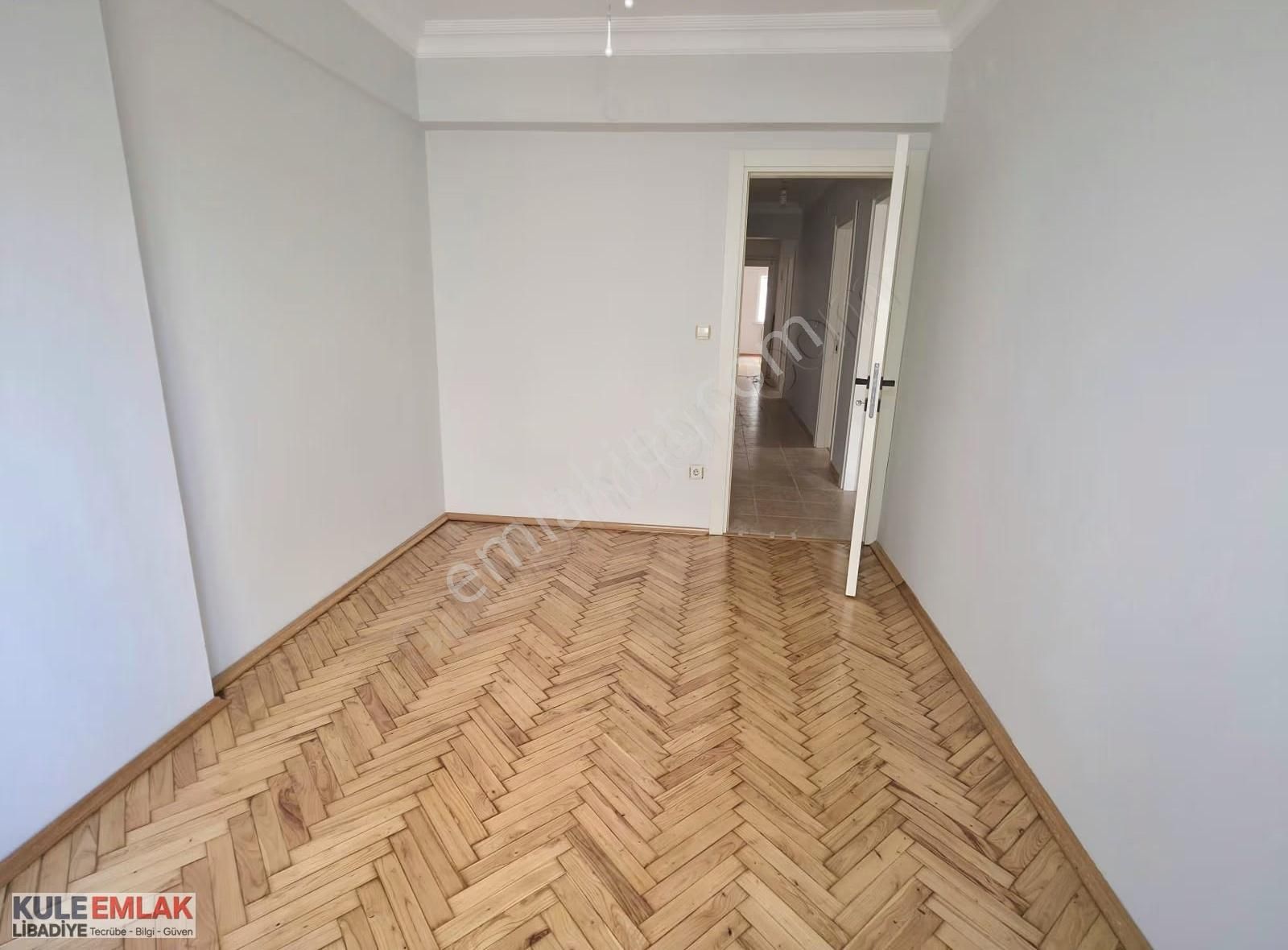 Yunus Emre Caddesi'nde Devasa Büyüklükde Kiralık 3+1 Daire - Görsel 29