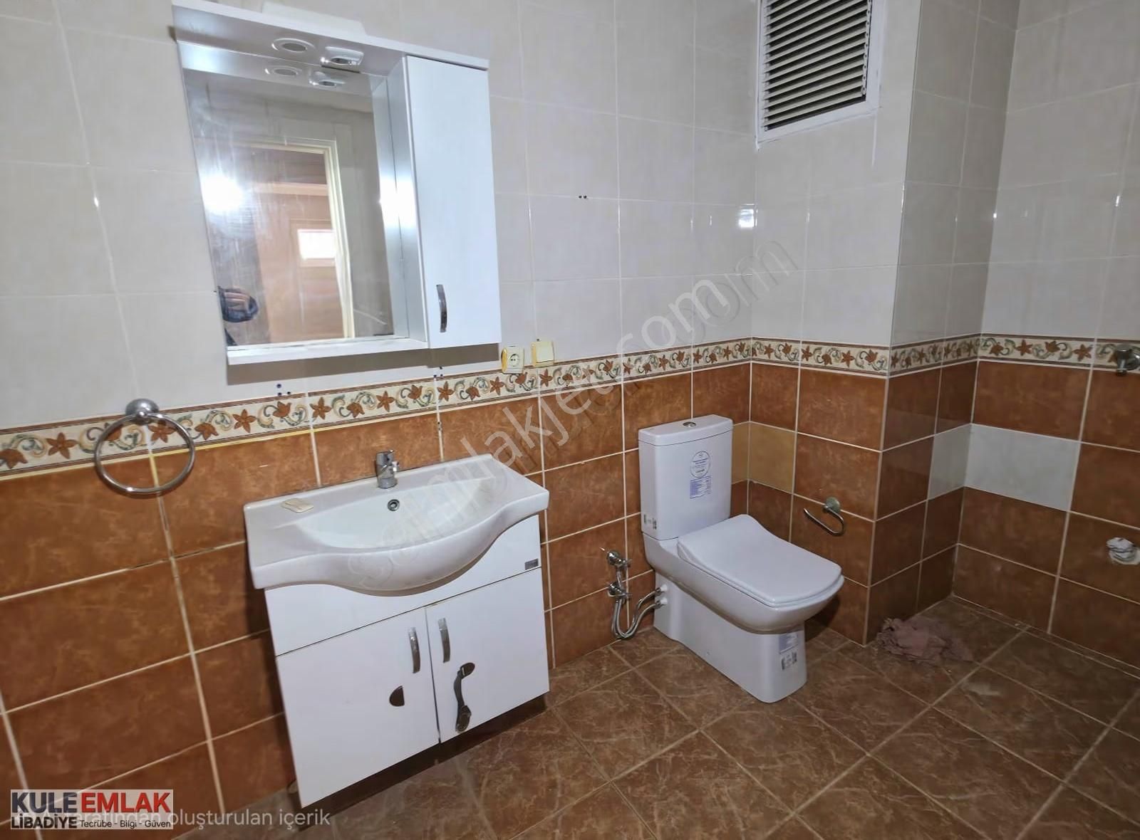 Yunus Emre Caddesi'nde Devasa Büyüklükde Kiralık 3+1 Daire - Görsel 5