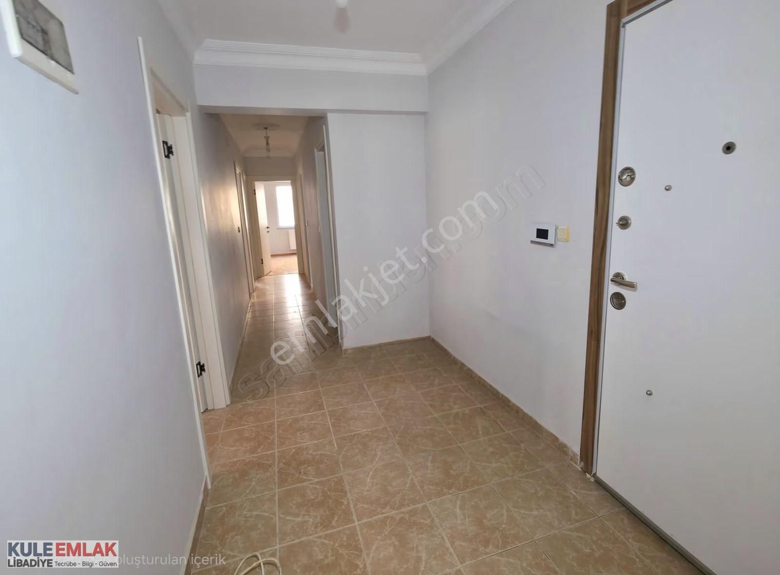 Yunus Emre Caddesi'nde Devasa Büyüklükde Kiralık 3+1 Daire - Görsel 22