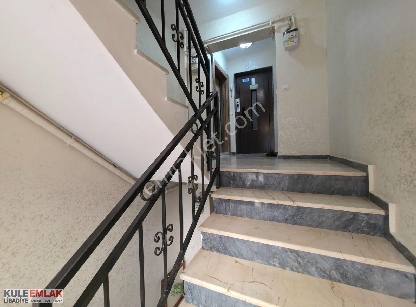 Yunus Emre Caddesi'nde Devasa Büyüklükde Kiralık 3+1 Daire - Görsel 8