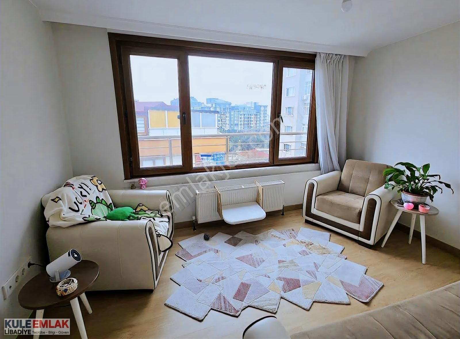 Cumhuriyet Mah.merkezi Konumda Teraslı Modern 2+1