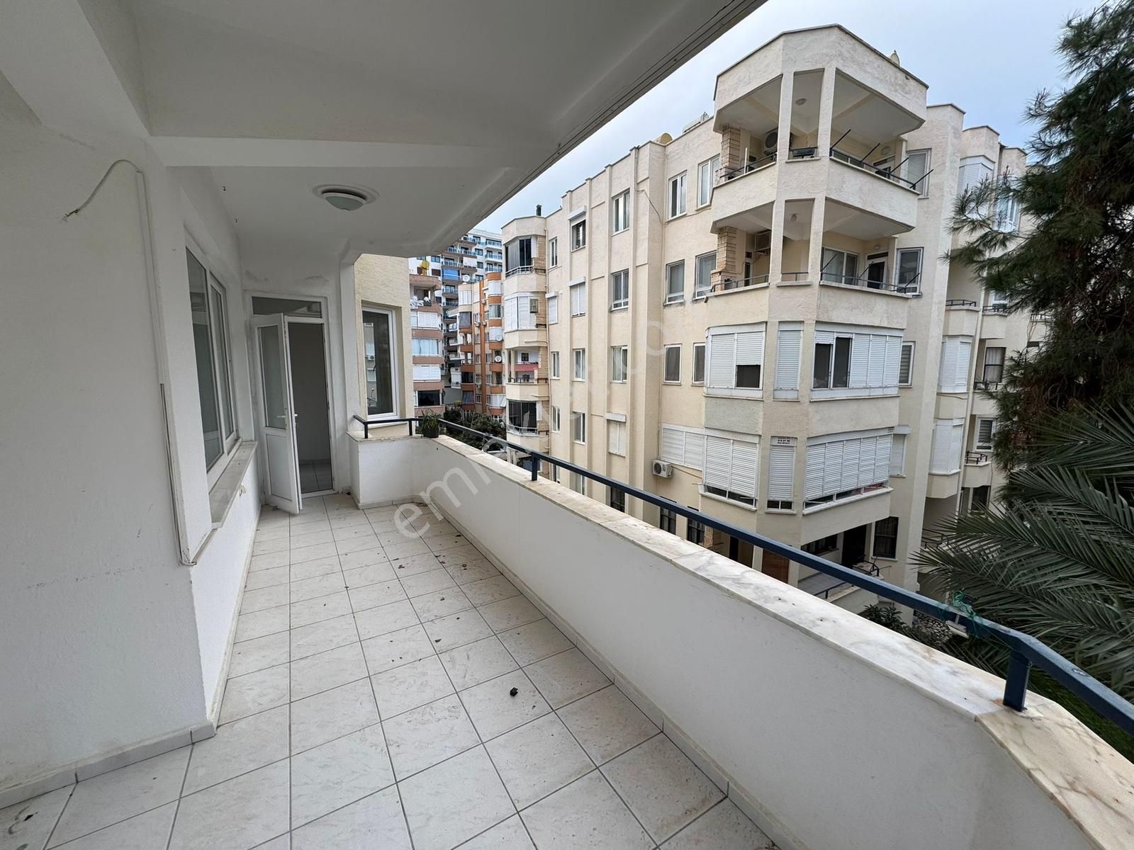 Alanya Mahmutlar 2+1 125m2 Ayrı Mutfak Site İçerisinde - Görsel 18