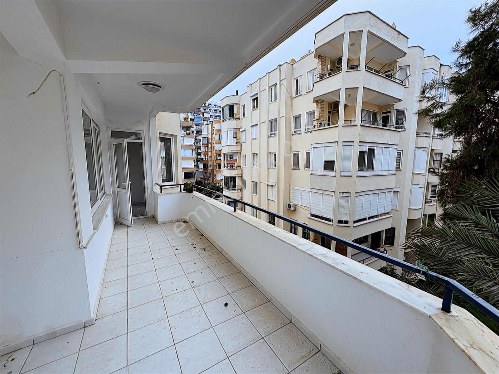 Alanya Mahmutlar 2+1 125m2 Ayrı Mutfak Site İçerisinde - Görsel 7