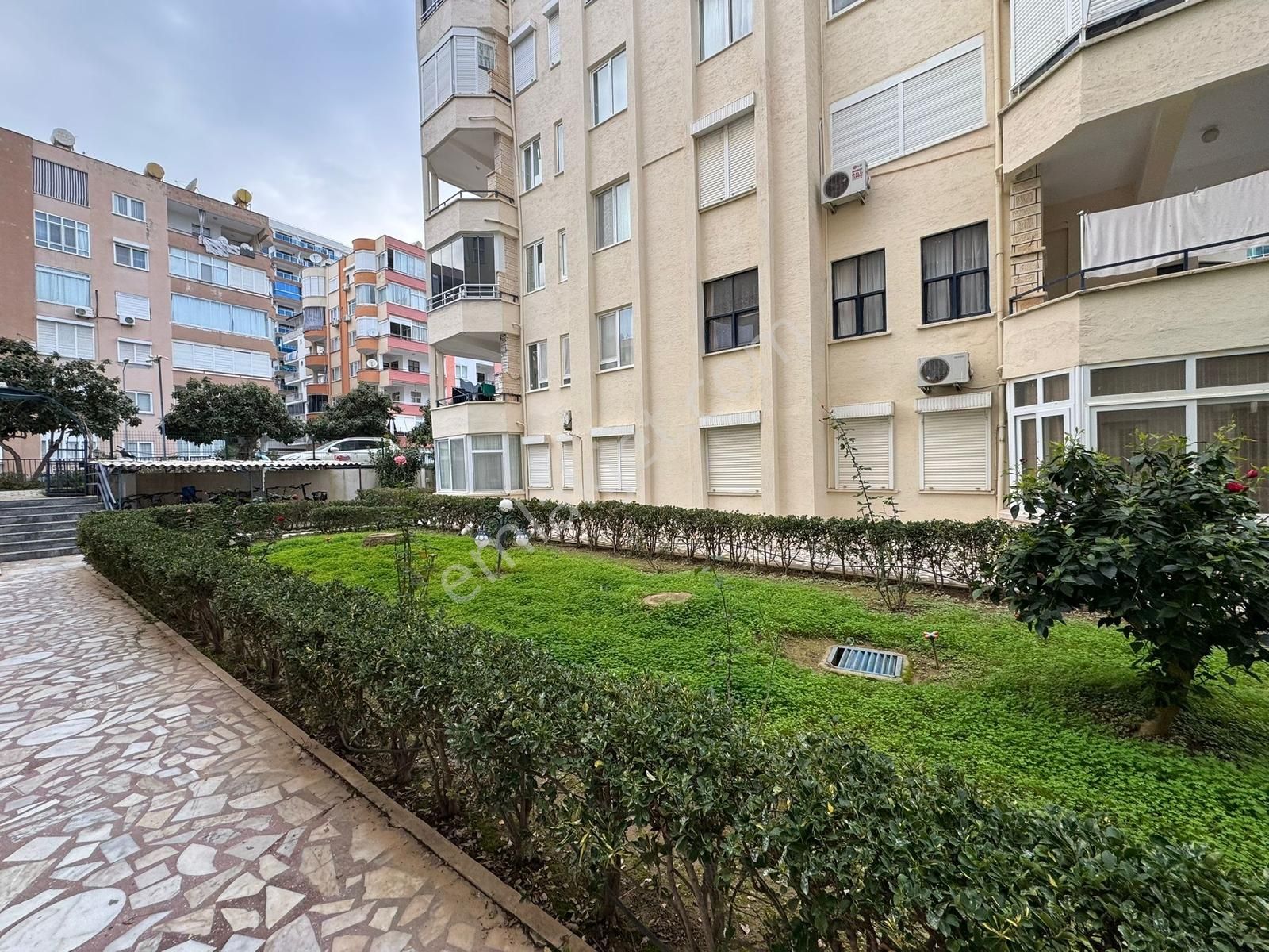 Alanya Mahmutlar 2+1 125m2 Ayrı Mutfak Site İçerisinde - Görsel 33