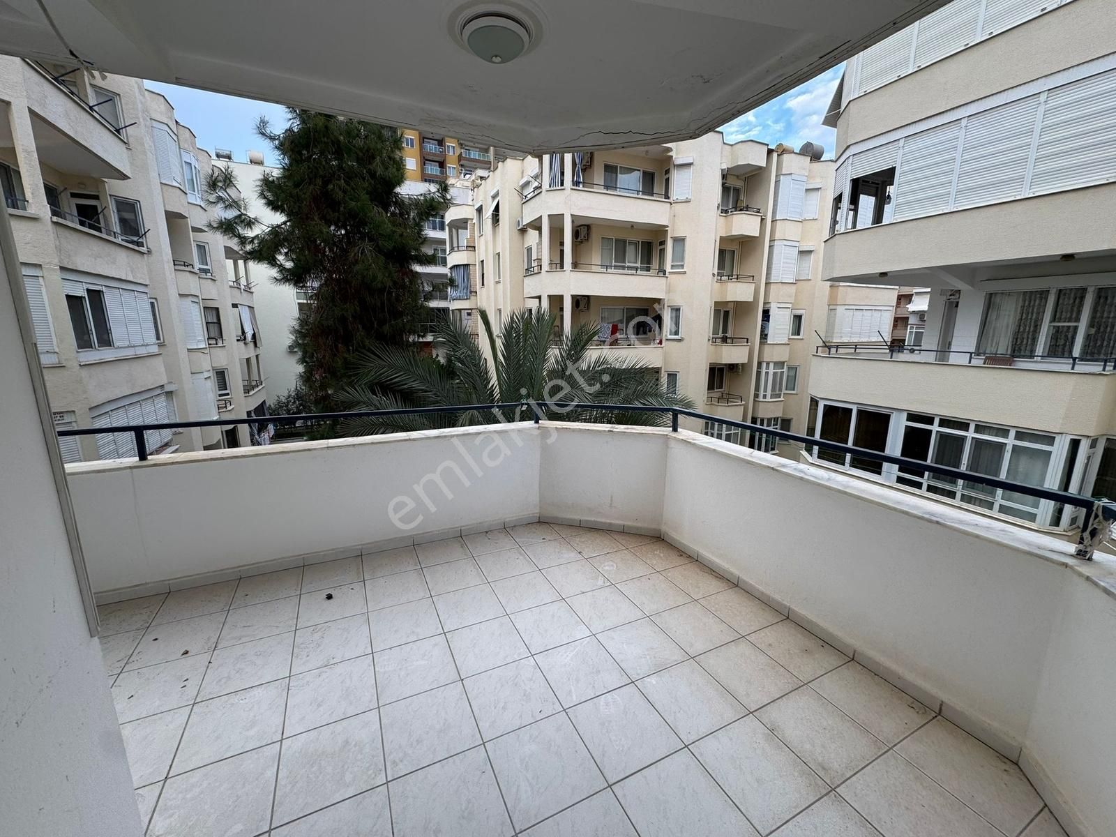 Alanya Mahmutlar 2+1 125m2 Ayrı Mutfak Site İçerisinde - Görsel 24