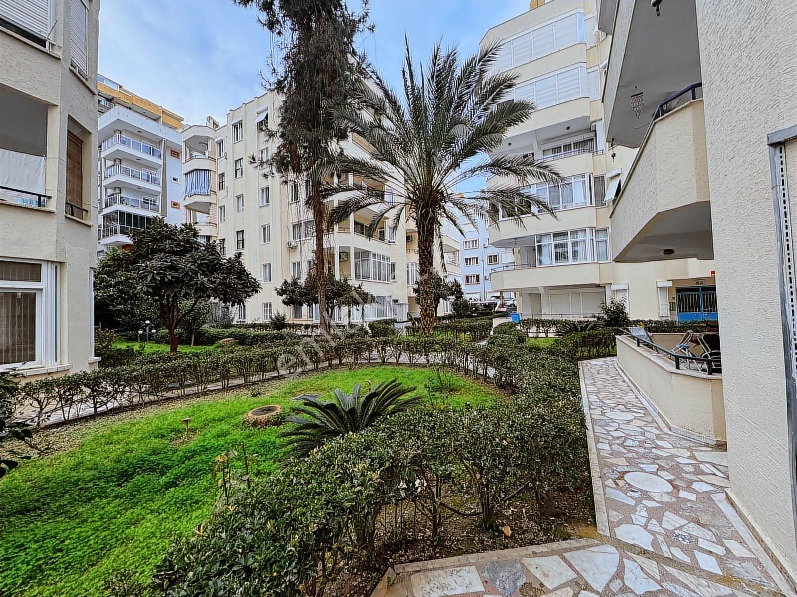 Alanya Mahmutlar 2+1 125m2 Ayrı Mutfak Site İçerisinde - Görsel 20