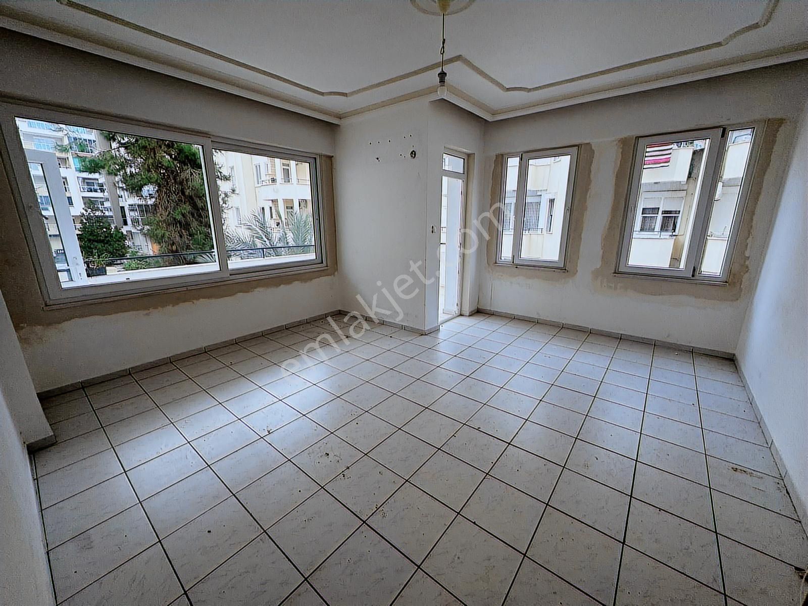 Alanya Mahmutlar 2+1 125m2 Ayrı Mutfak Site İçerisinde - Görsel 2