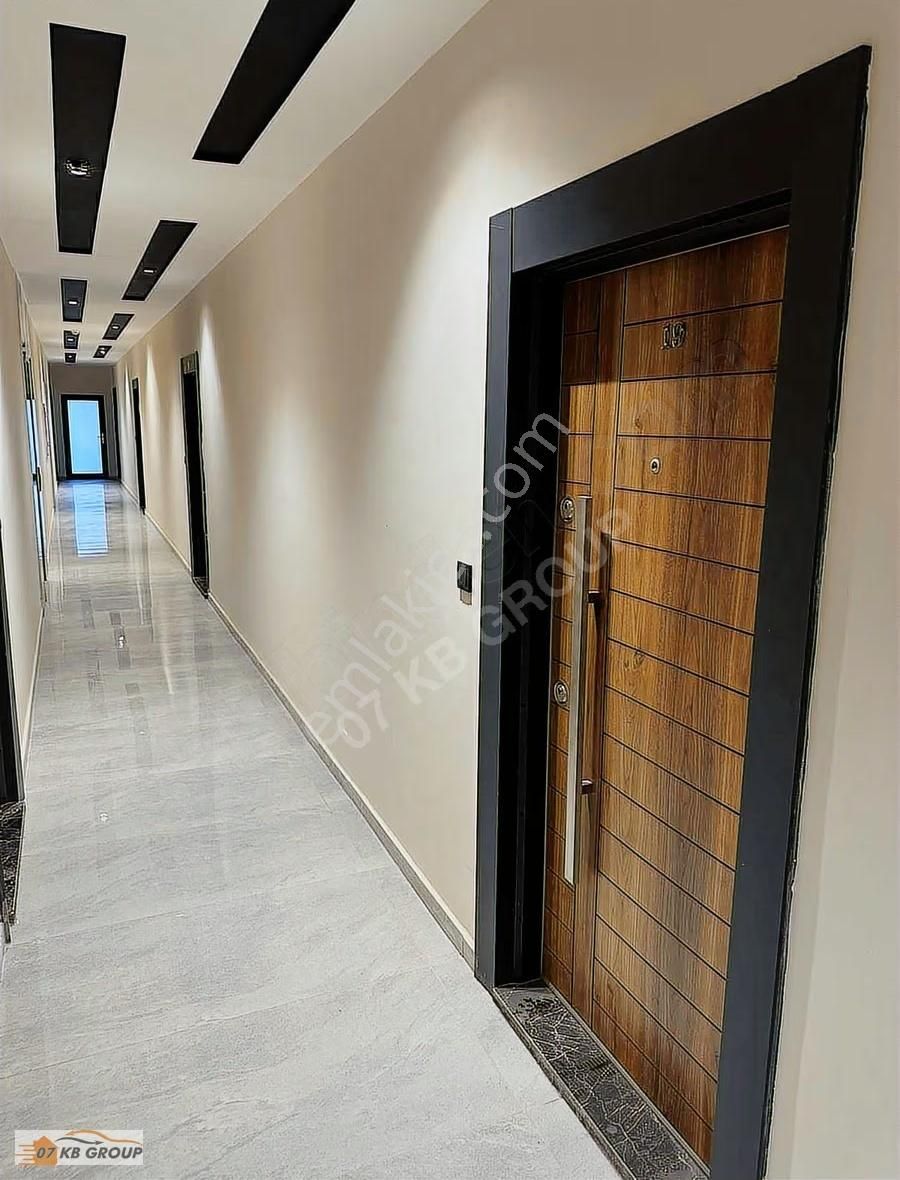 Antalya Nefes Bahçede Arakat K.otoparklı 1+1 Yerden Isıtmalı - Görsel 18