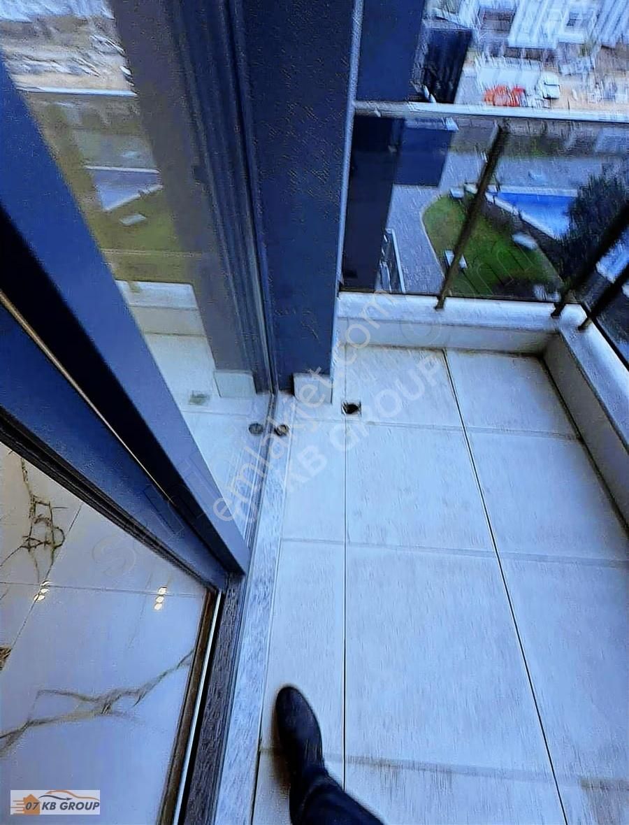 Antalya Nefes Bahçede Arakat K.otoparklı 1+1 Yerden Isıtmalı - Görsel 15