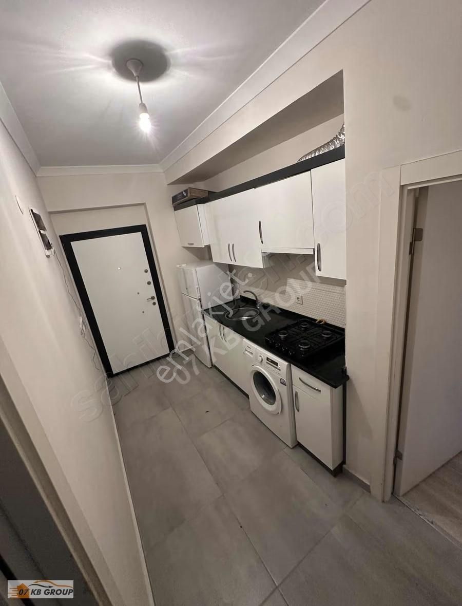 Gülveren Kafeler Cad. Çift Banyolu Eşyalı 1+1 Kiralık - Görsel 2